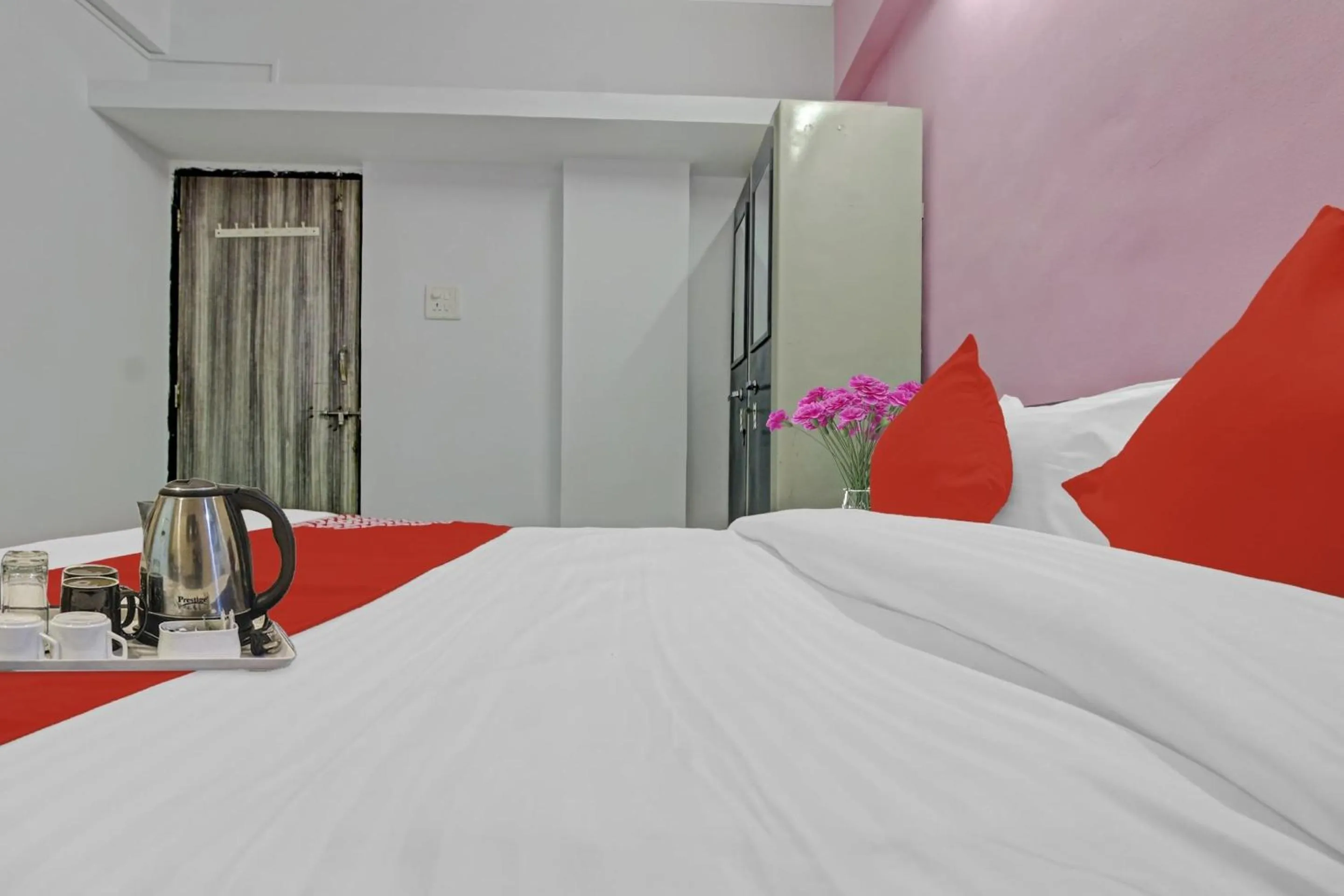Bedroom, Bed in Hotel O Western Avenue Pune Formerly Happy Stay