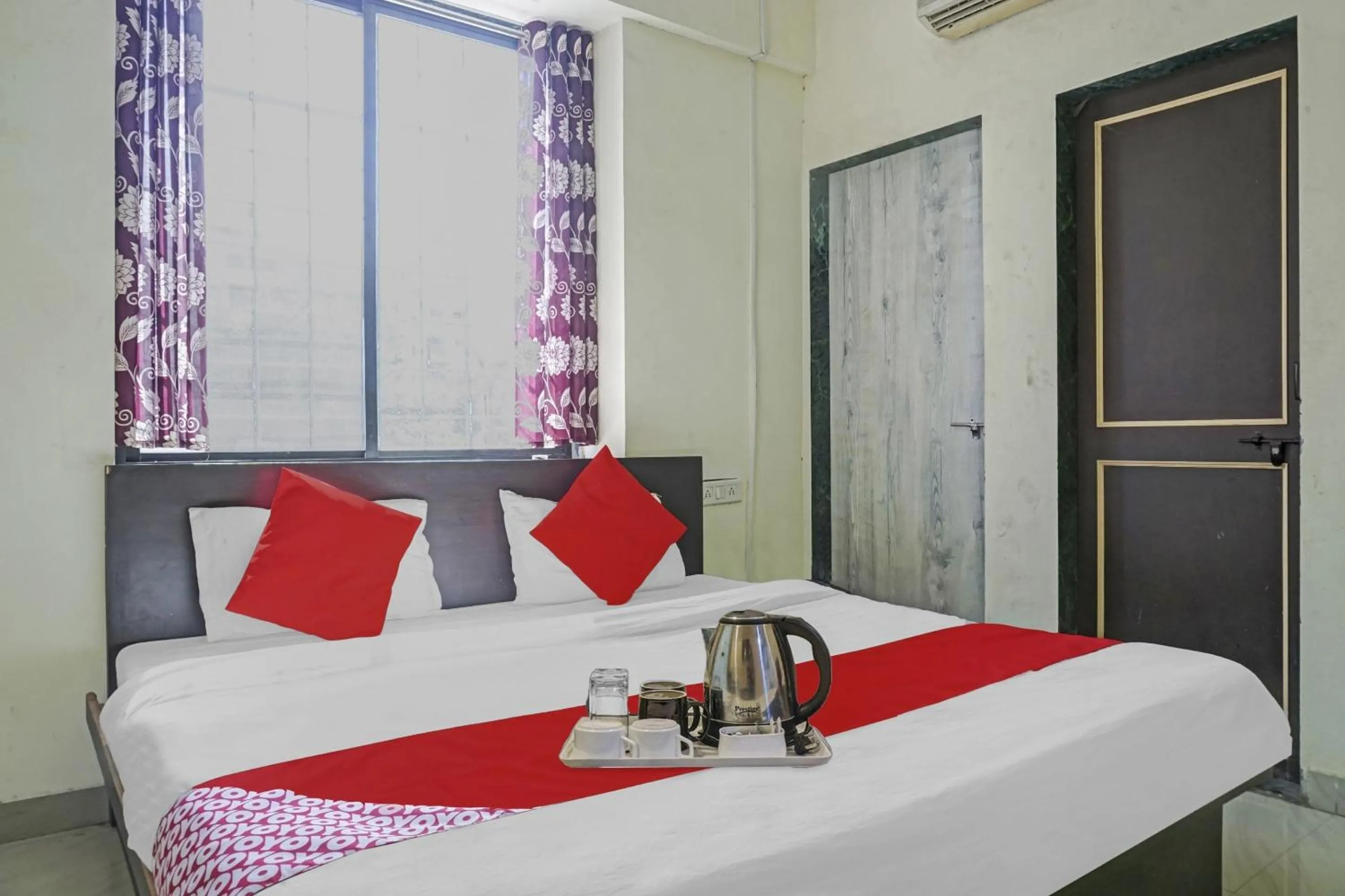 Bedroom, Bed in Hotel O R K Exclusive