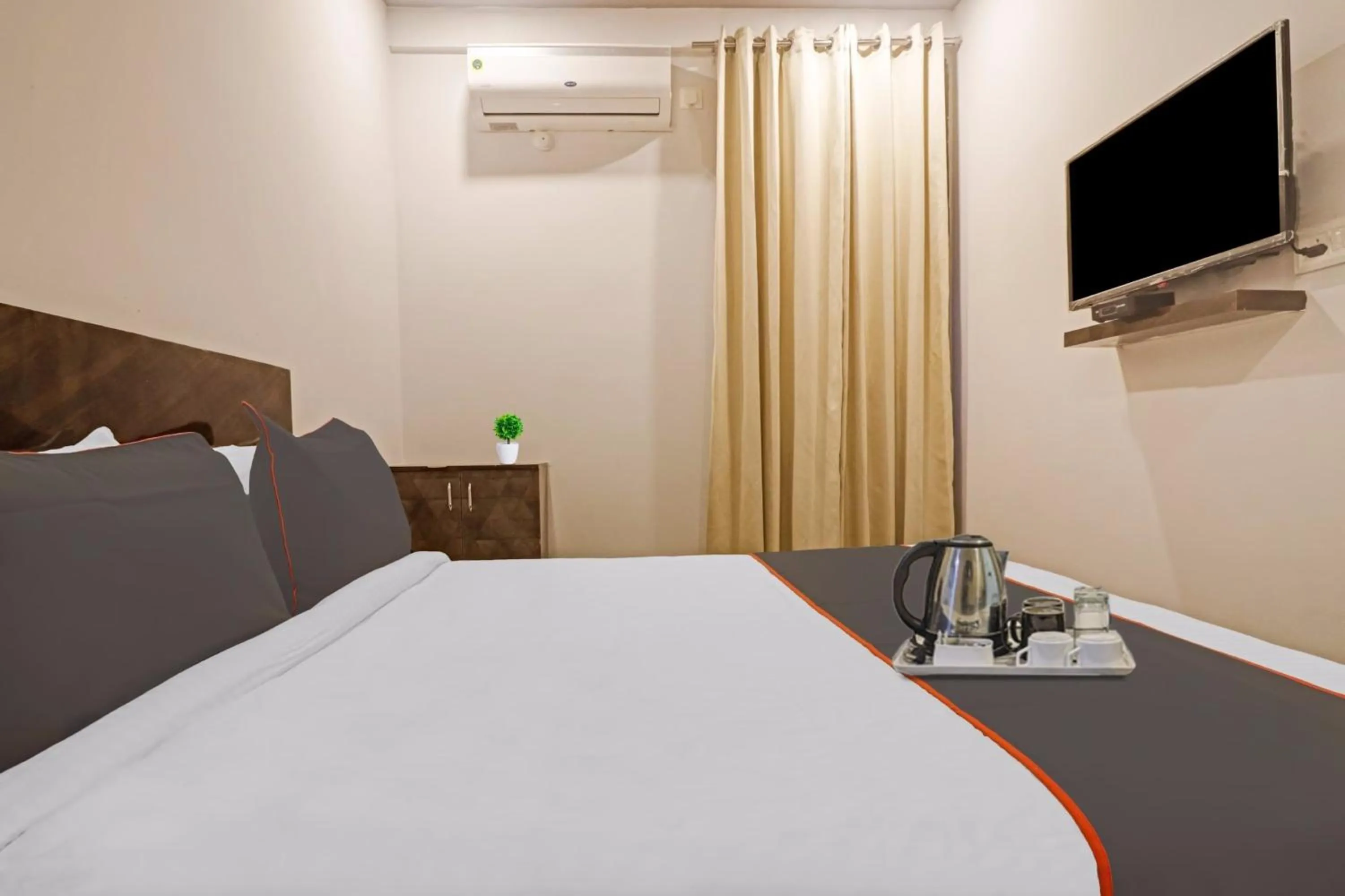 Other, Bed in Super Townhouse RCC Pristine