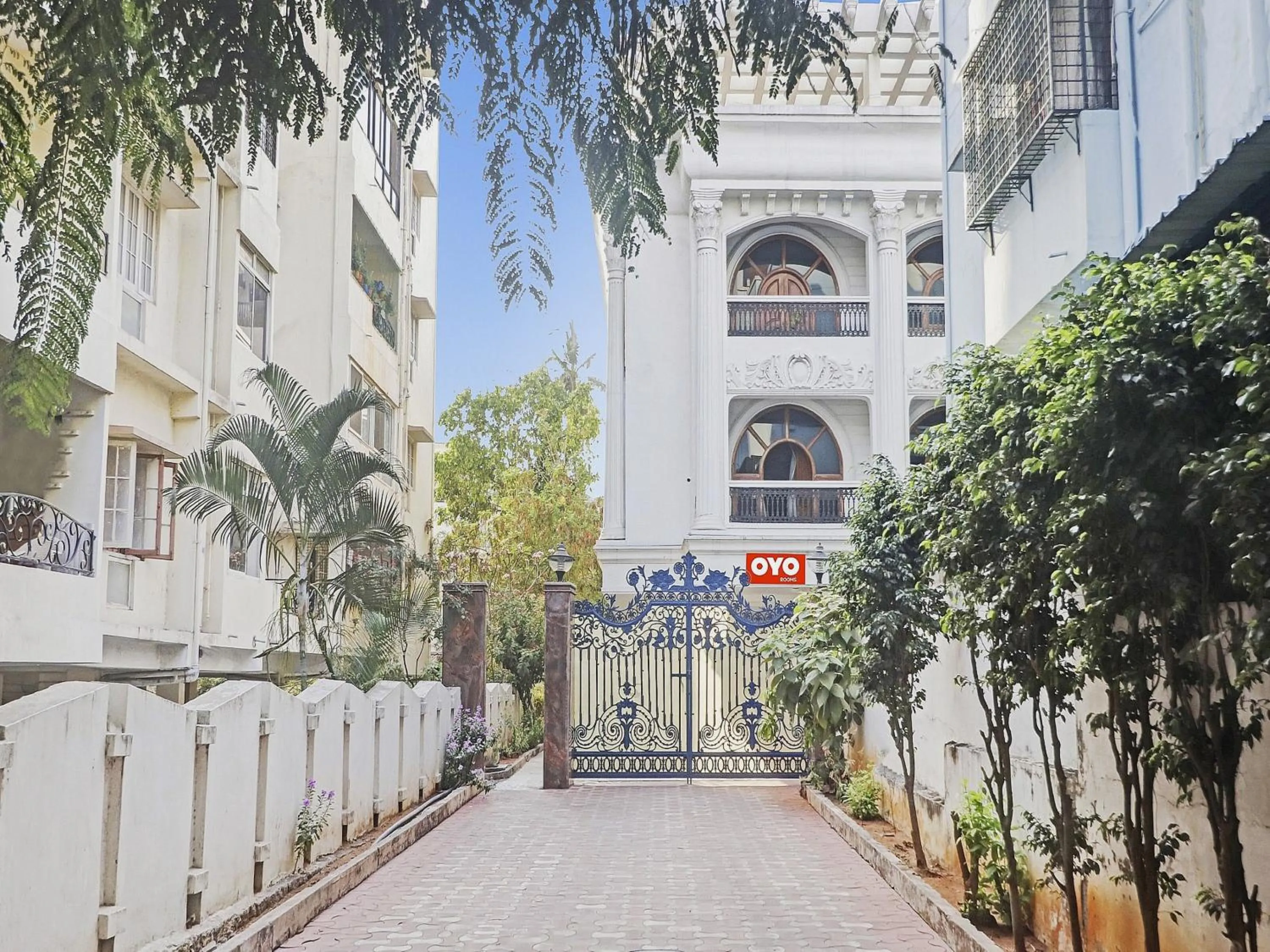 Facade/entrance in Super Hotel O Alpine Glow Crest