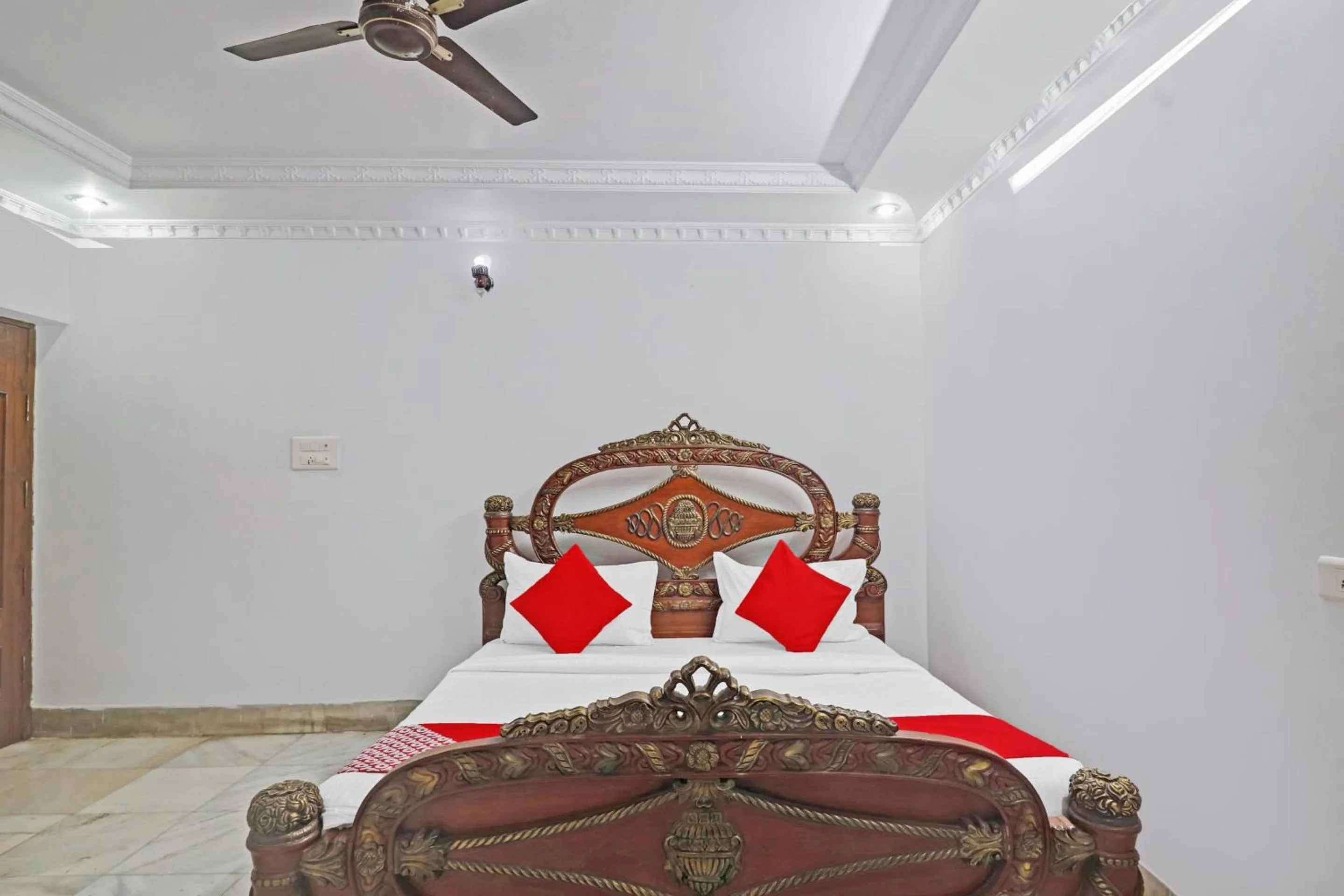 Bedroom, Bed in Super Hotel O Alpine Glow Crest