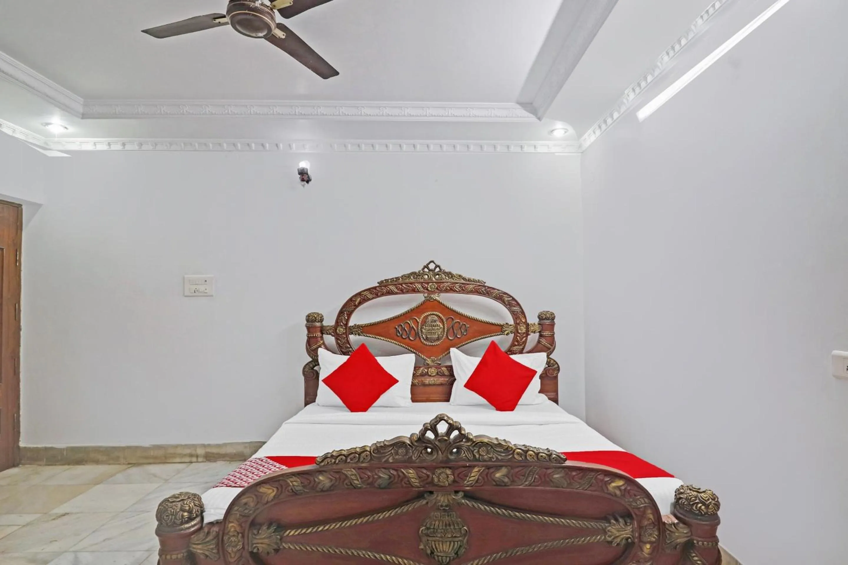 Bedroom, Bed in Super Hotel O Alpine Glow Crest