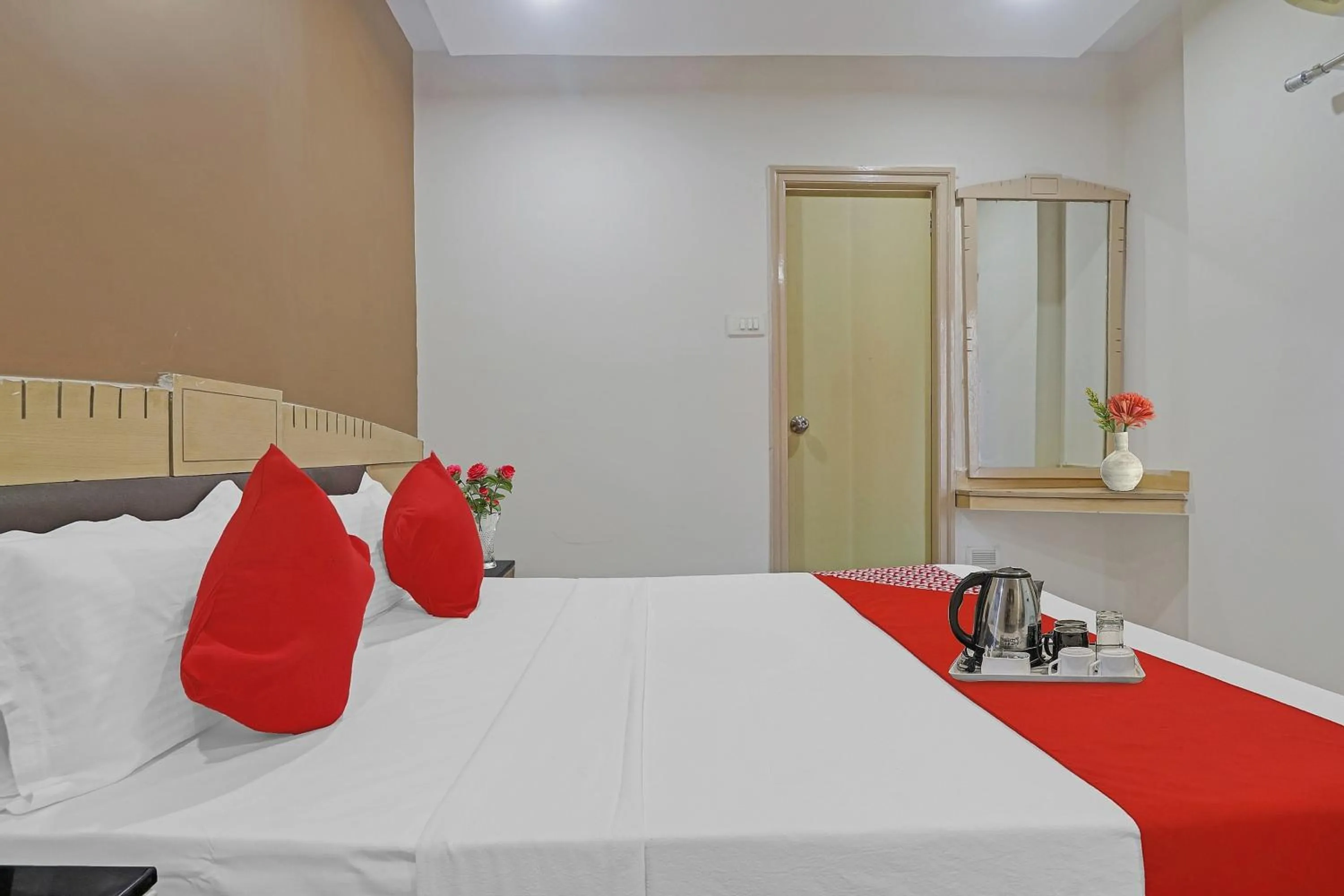 Bedroom, Bed in Hotel O Padmini Near Lakdikapool Metro Station
