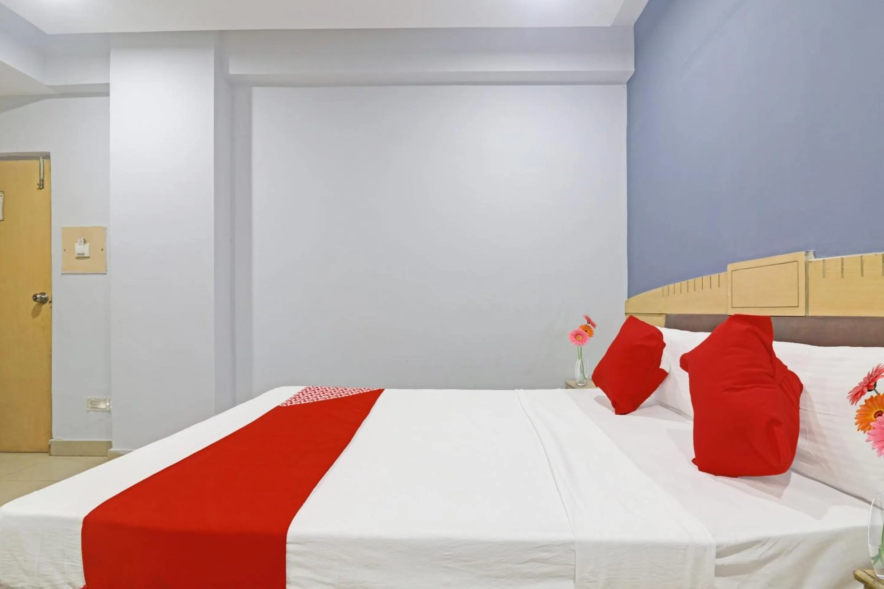 Bedroom, Bed in Hotel O Padmini Near Lakdikapool Metro Station