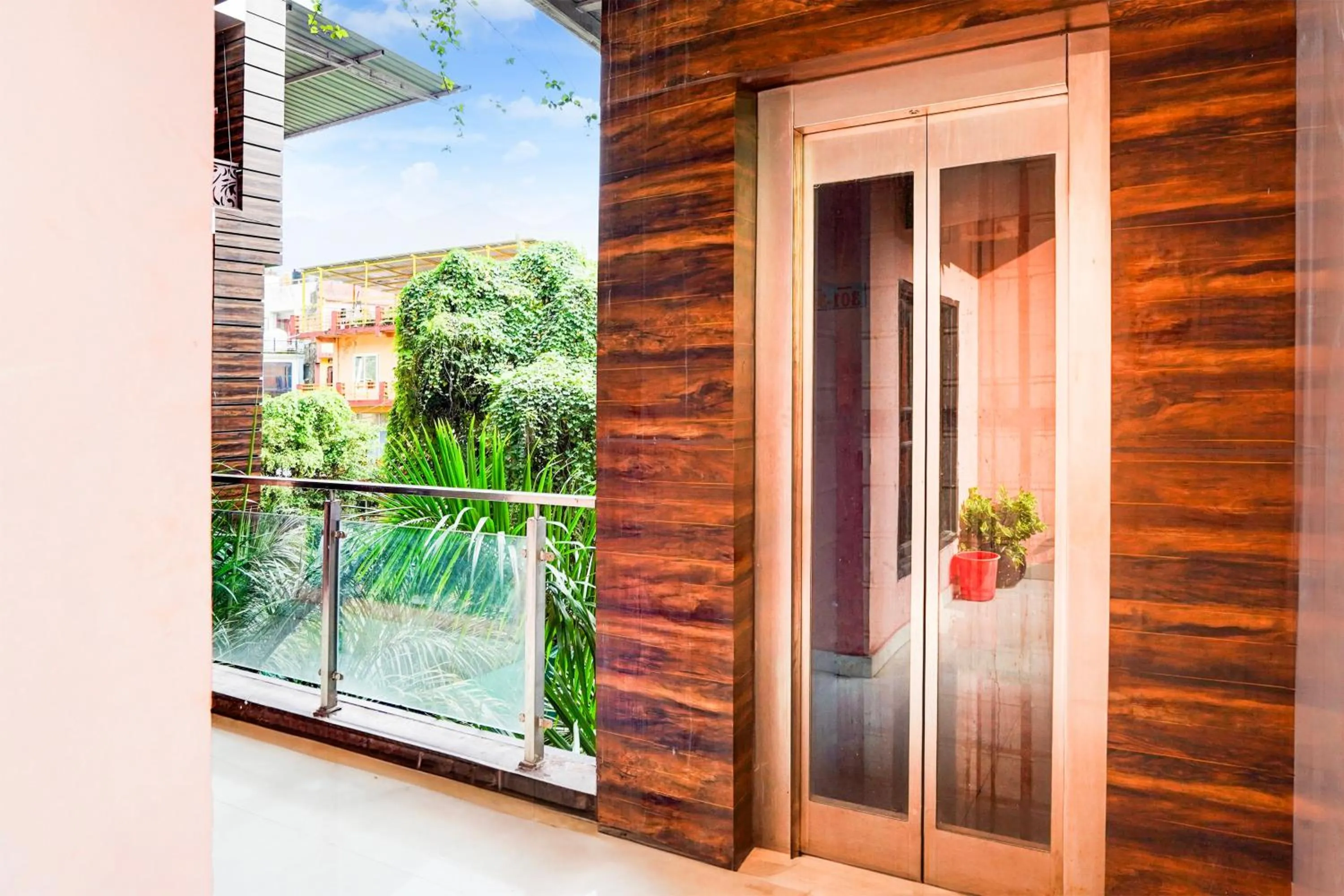 Lobby or reception in Hotel O Balaknath Temple Road Tapovan