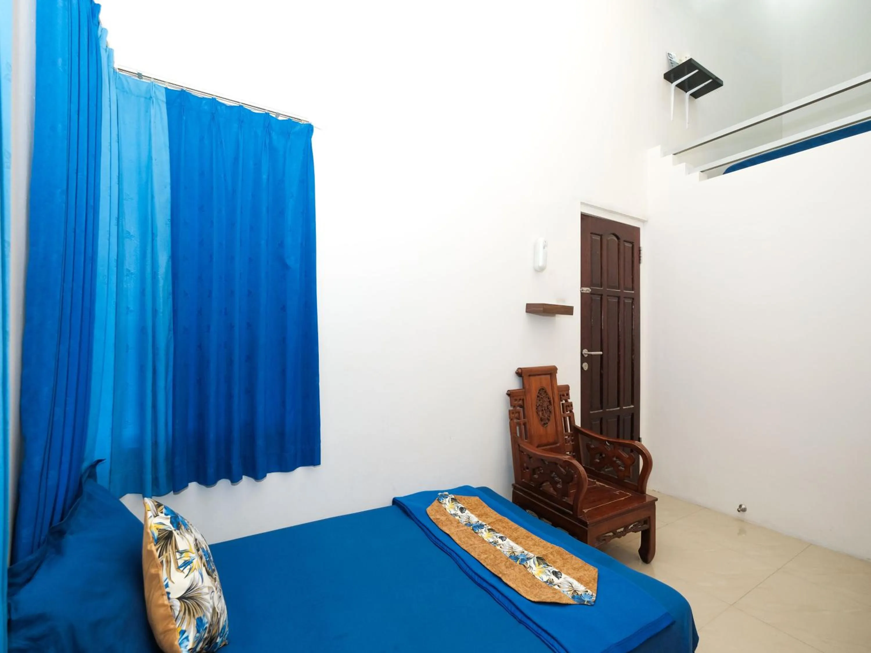 Photo of the whole room, Bed in Griya One Family