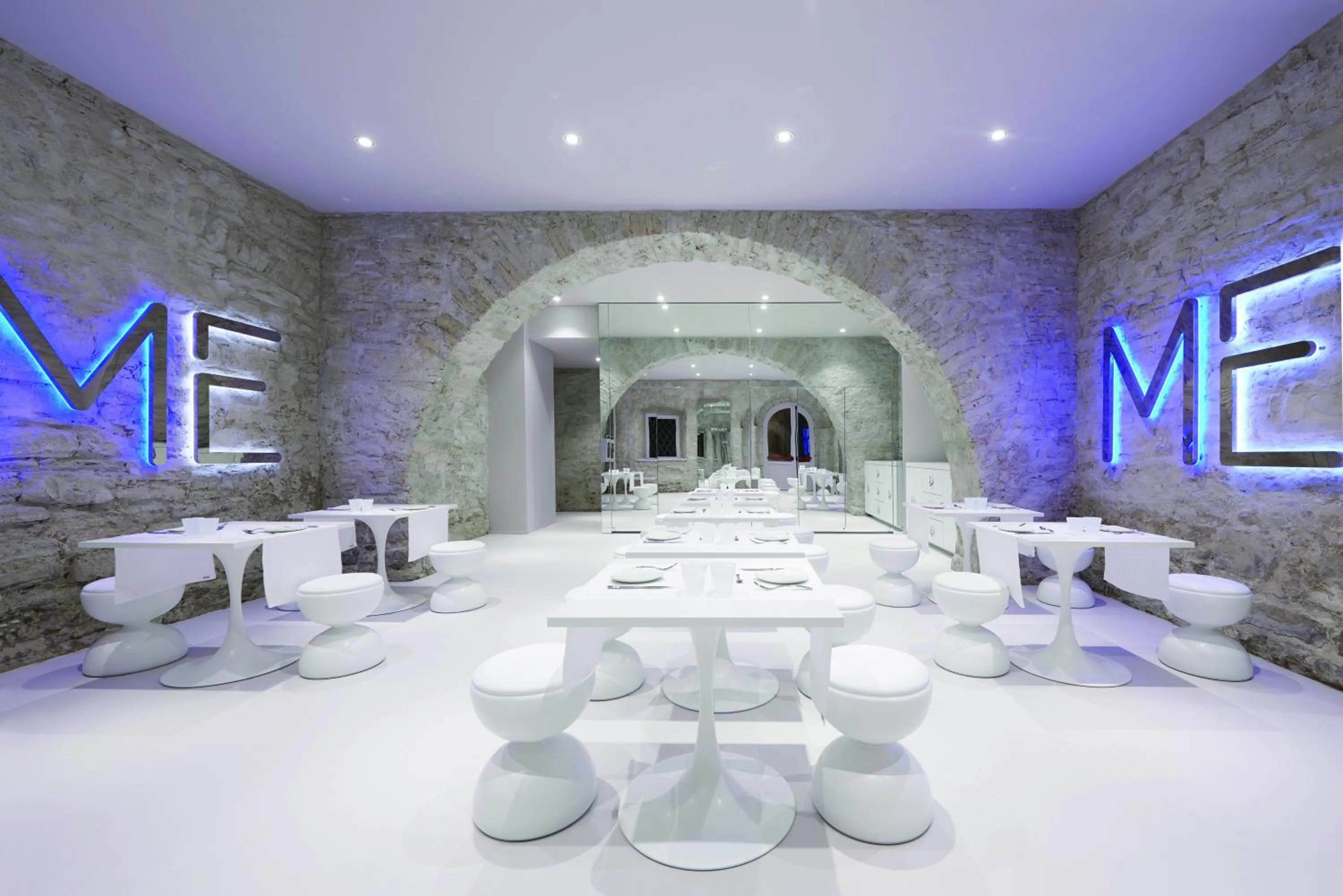 Lounge or bar in YouMe Design Place Hotel