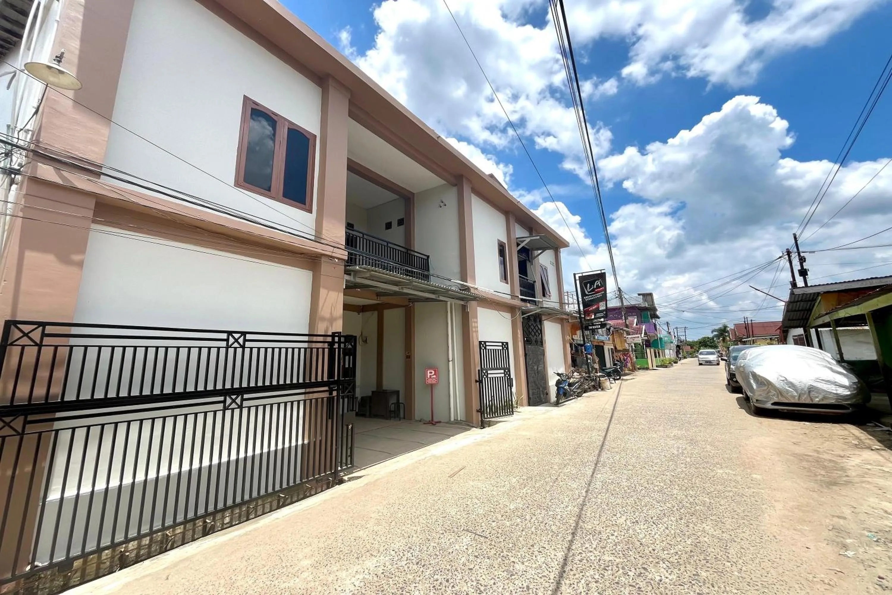 Property building in Gratia Guesthouse Syari'ah