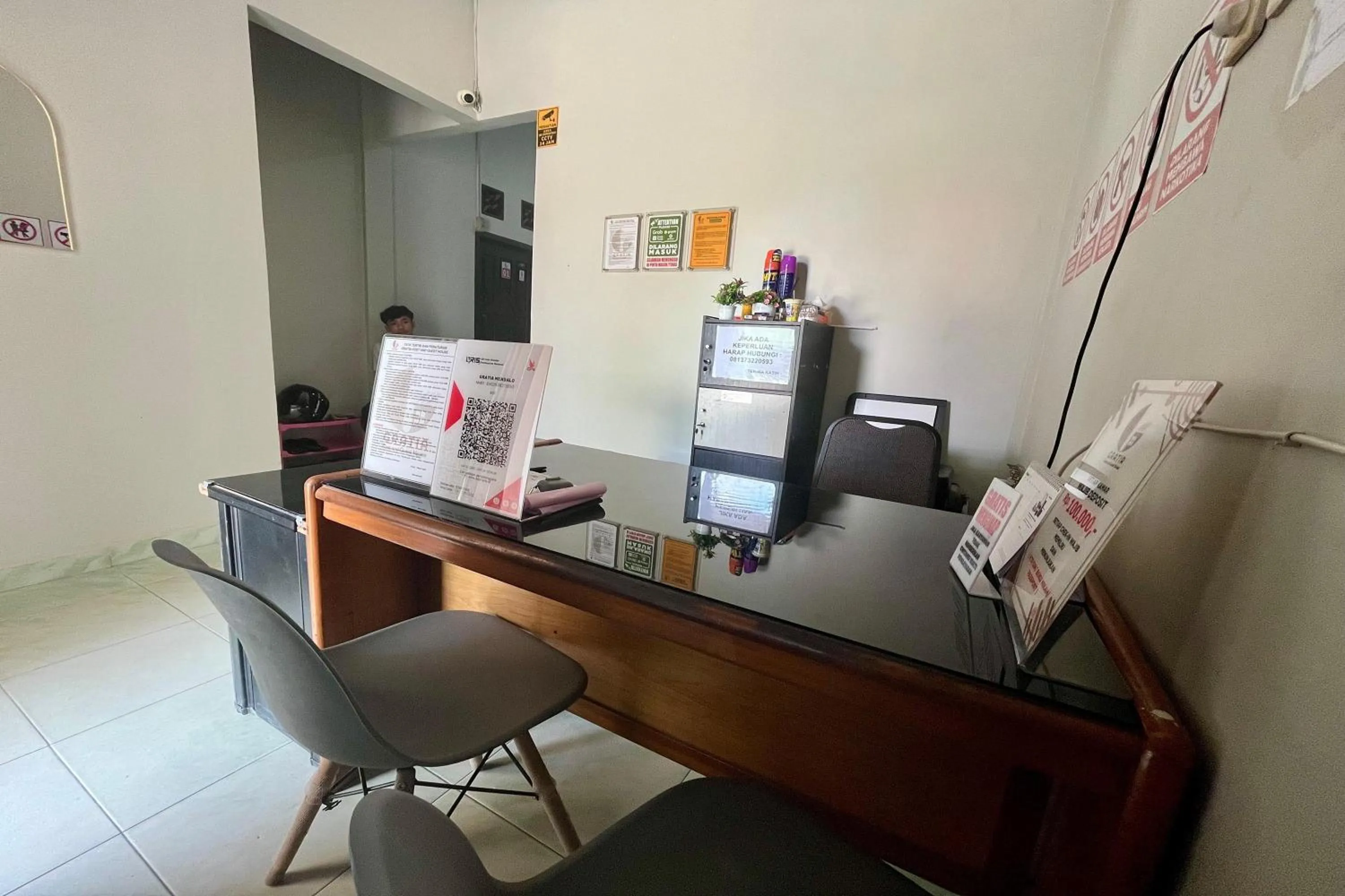 Lobby or reception in Gratia Guesthouse Syari'ah
