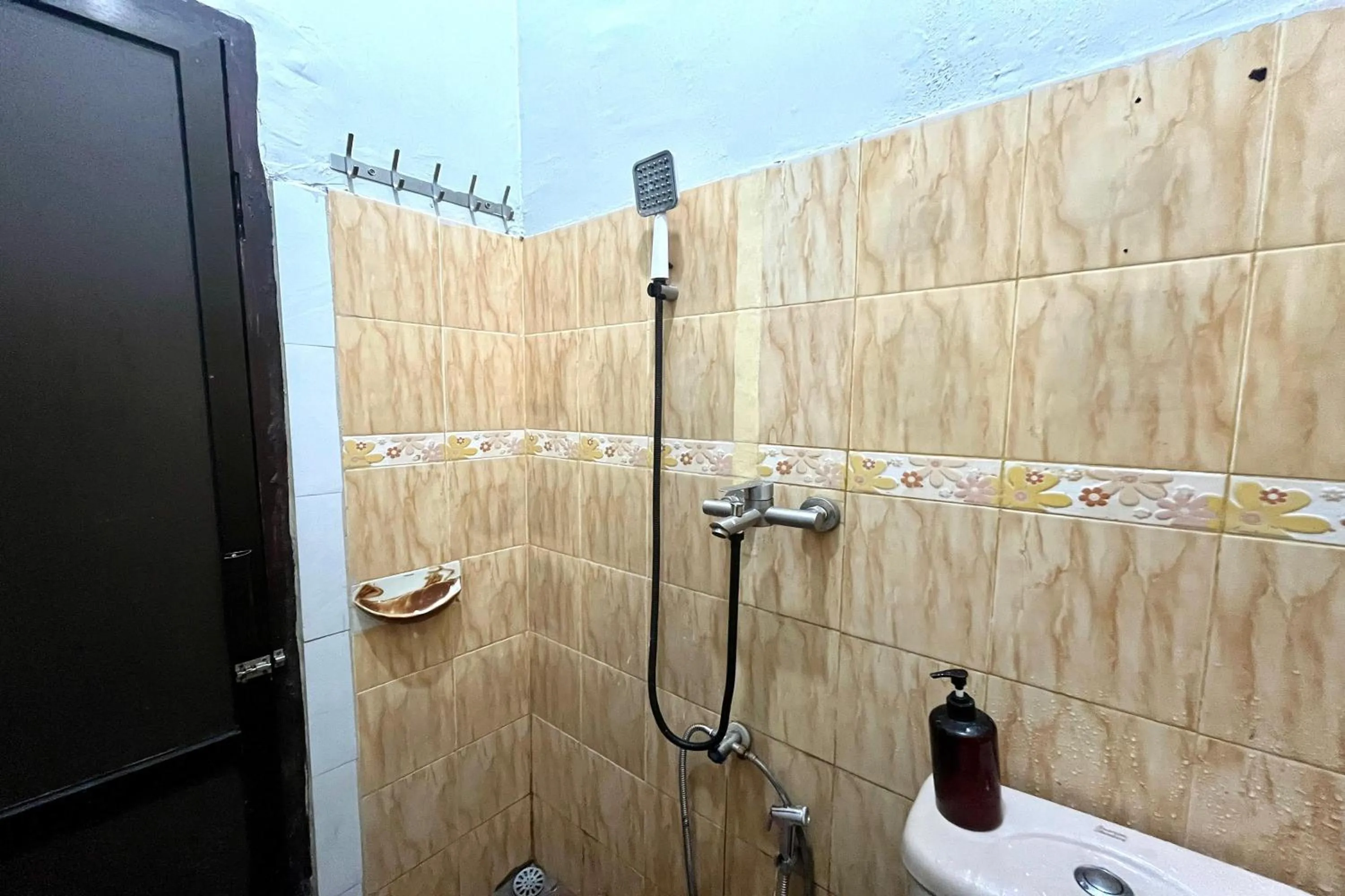 Bathroom in Gratia Guesthouse Syari'ah