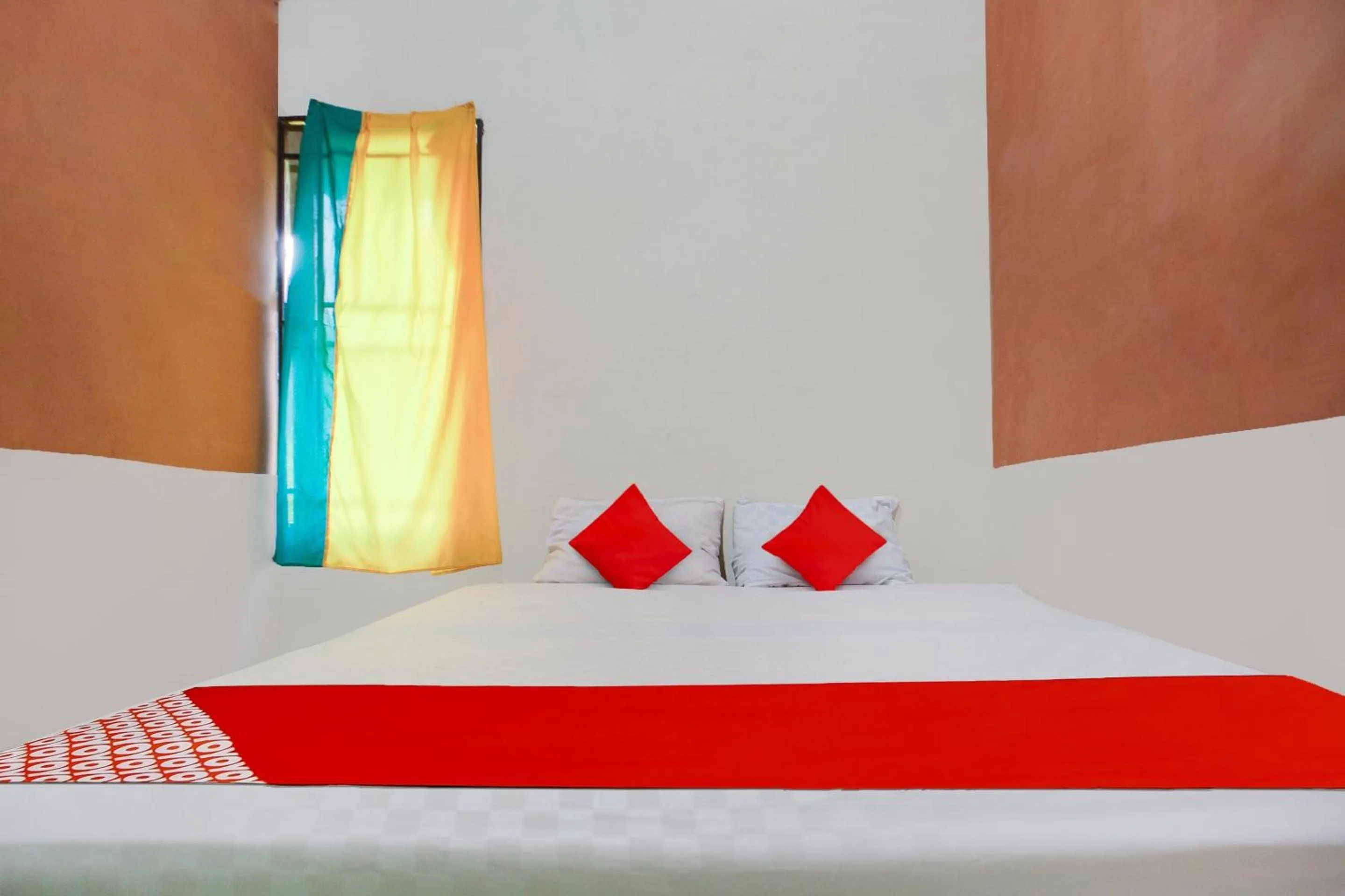 Bedroom, Bed in OYO 91051 Penginapan Pondok Ratu 354