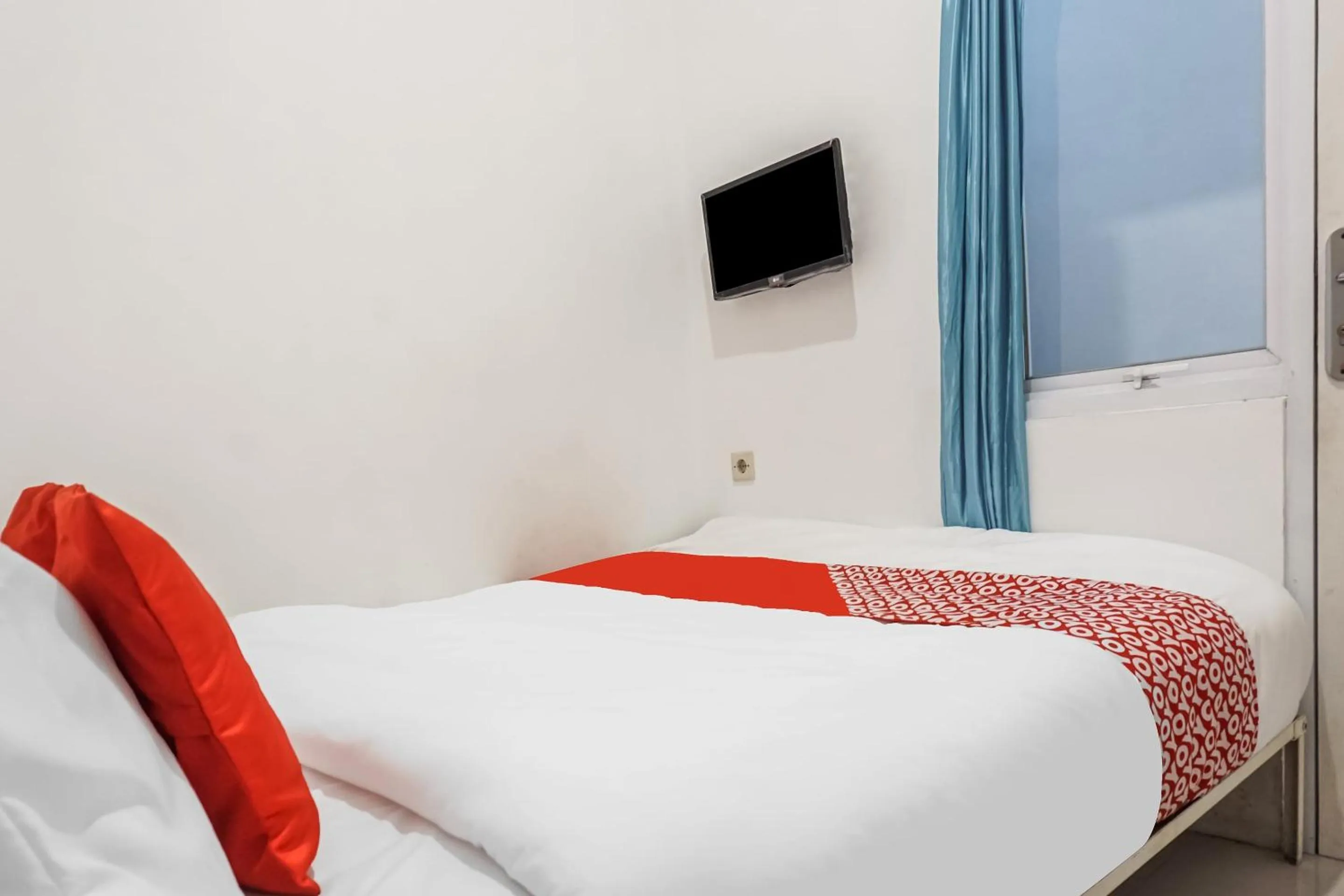 Bedroom in Super OYO 91074 Stariez Senen Syariah