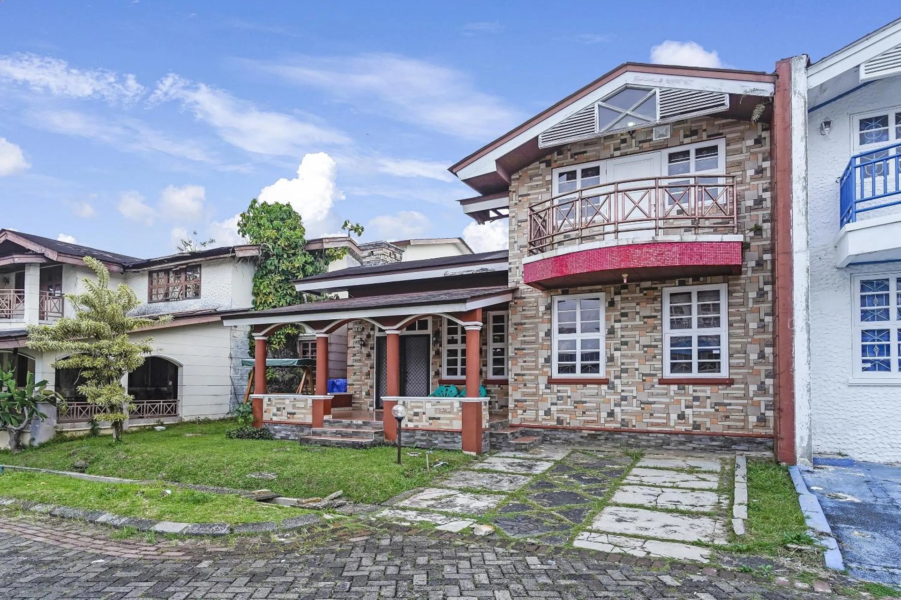 Facade/entrance in SPOT ON 91107 Villa Galaxy Resort