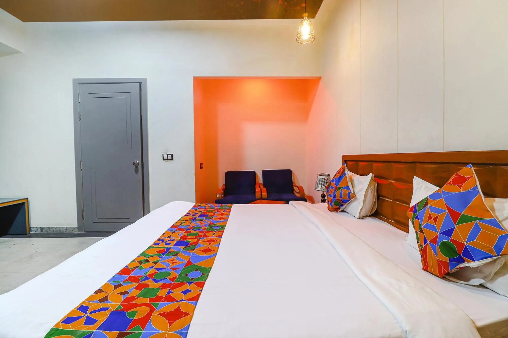 Bedroom, Bed in Via Be Happy