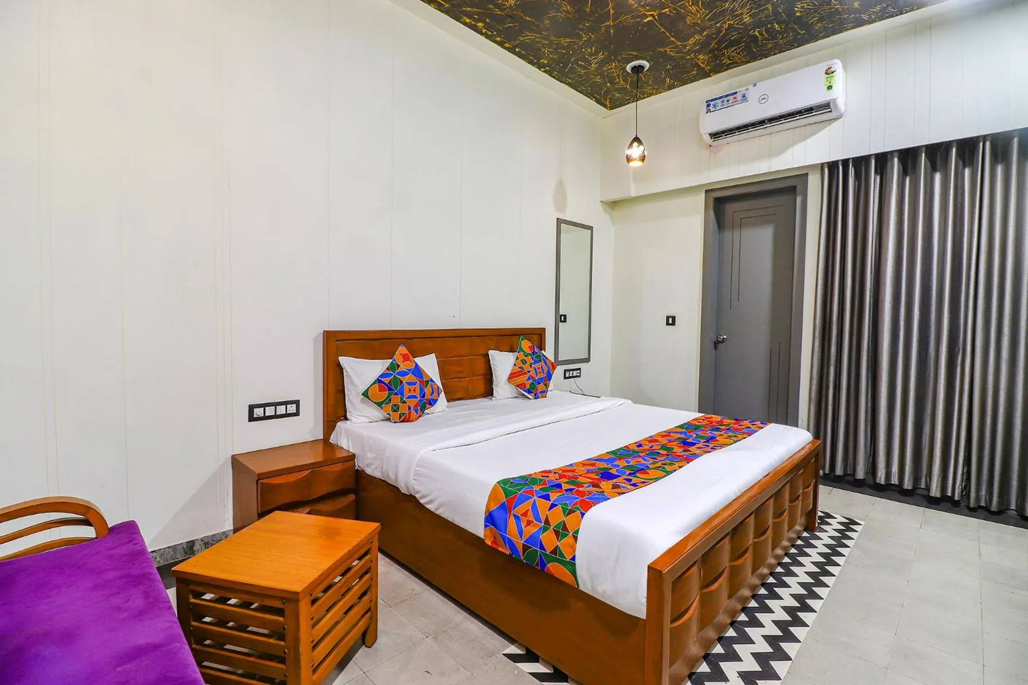 Bedroom, Bed in Via Be Happy