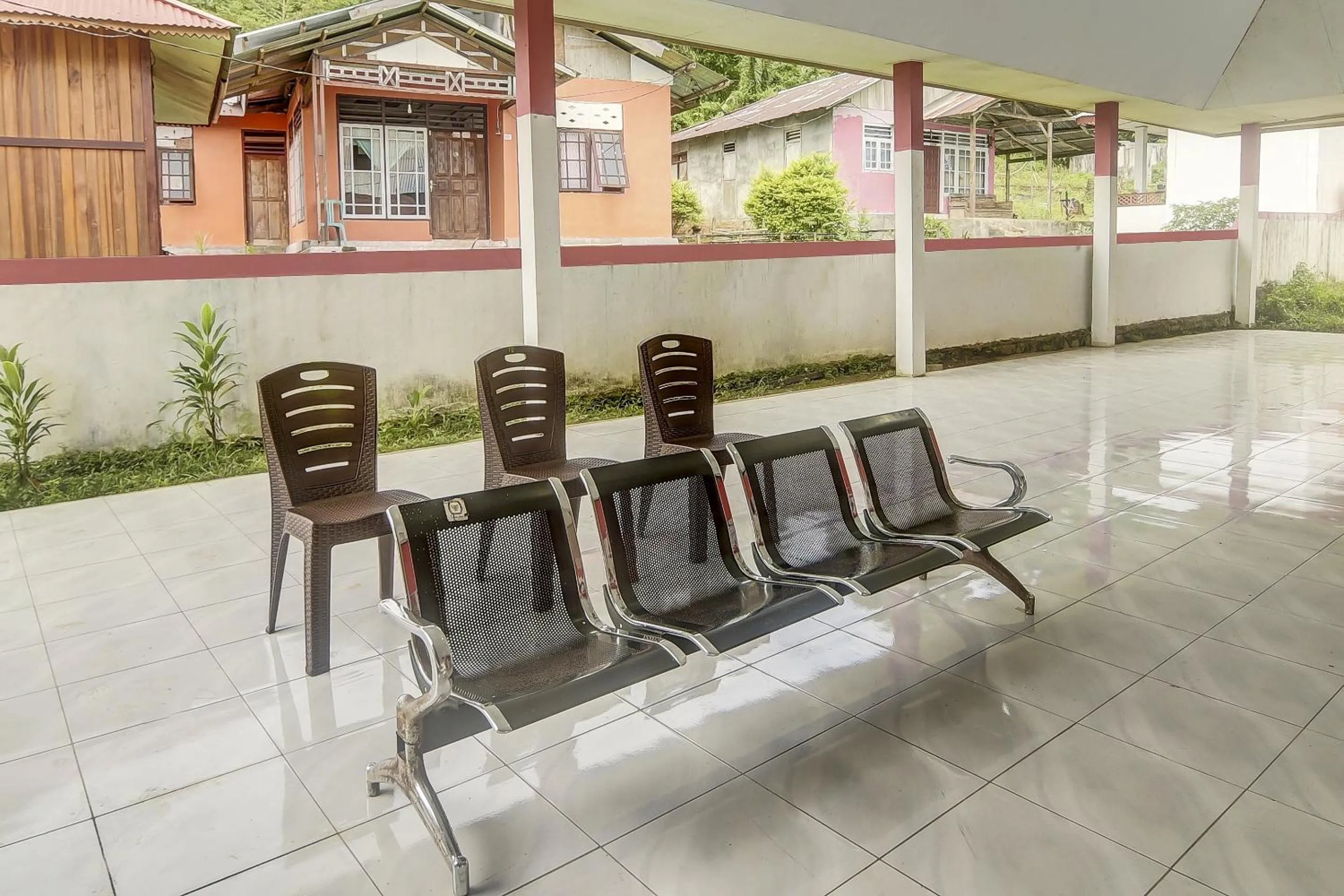 Lobby or reception in Hotel O Desa Wisata Marinsow Near Gereja Pantekosta Marinsow