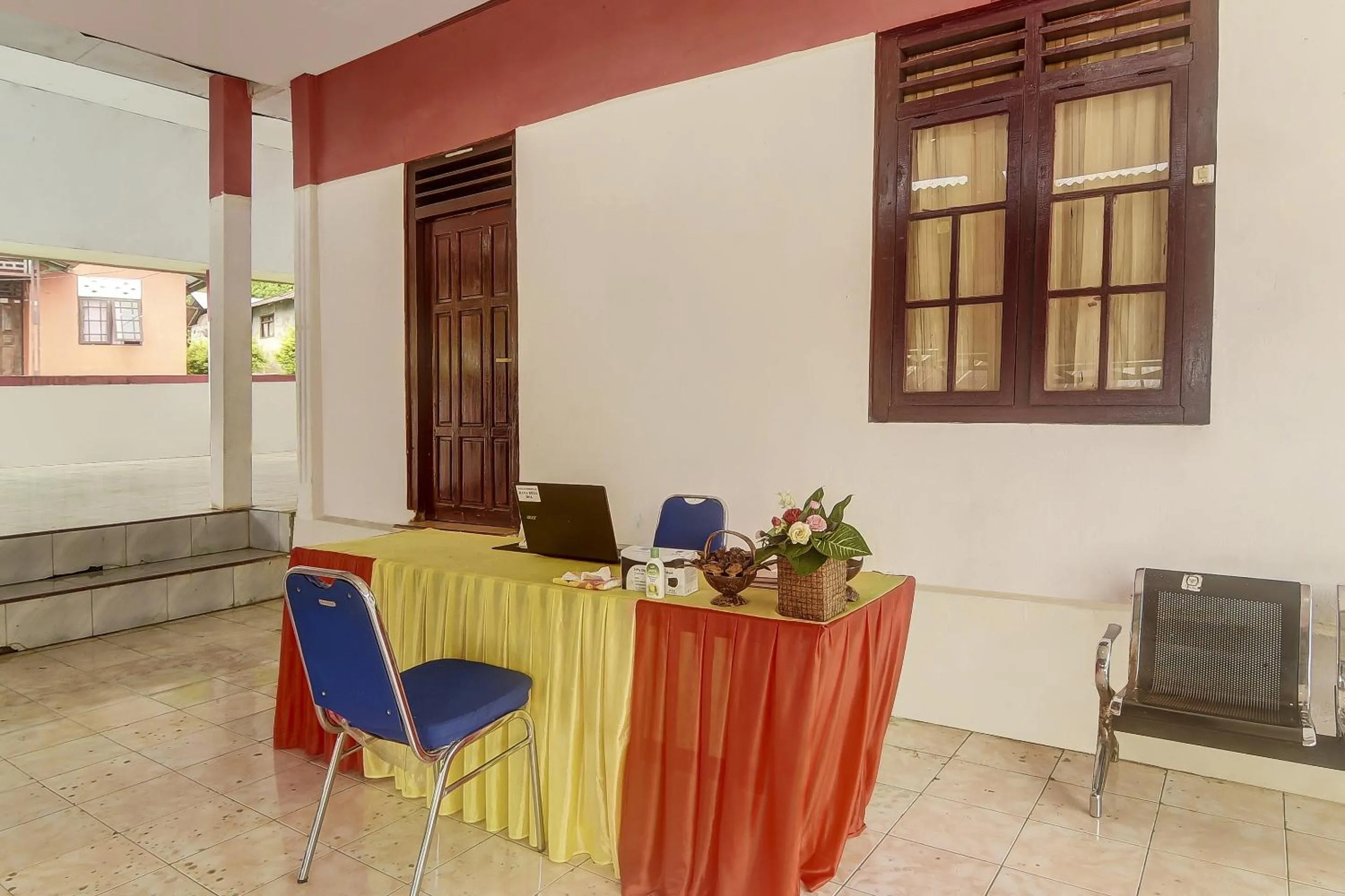 Lobby or reception in Hotel O Desa Wisata Marinsow Near Gereja Pantekosta Marinsow