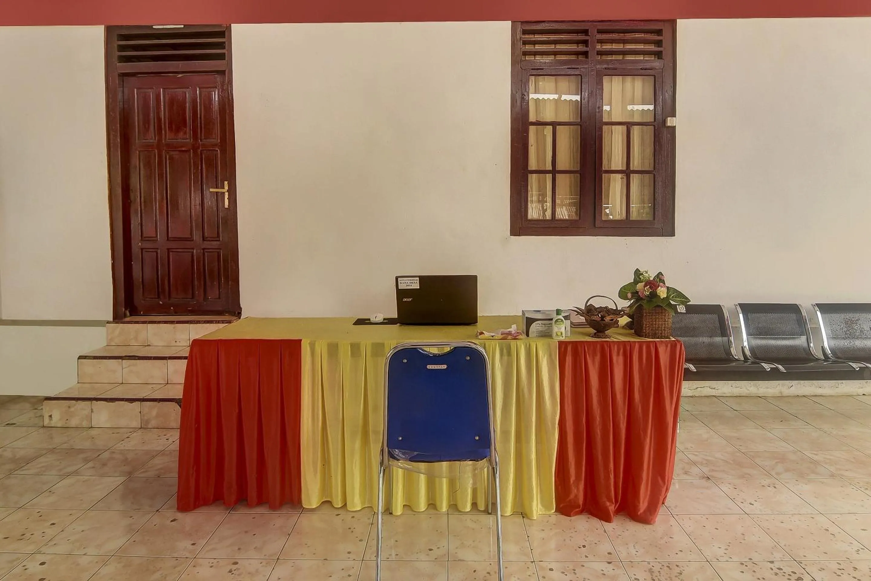 Lobby or reception in Hotel O Desa Wisata Marinsow Near Gereja Pantekosta Marinsow