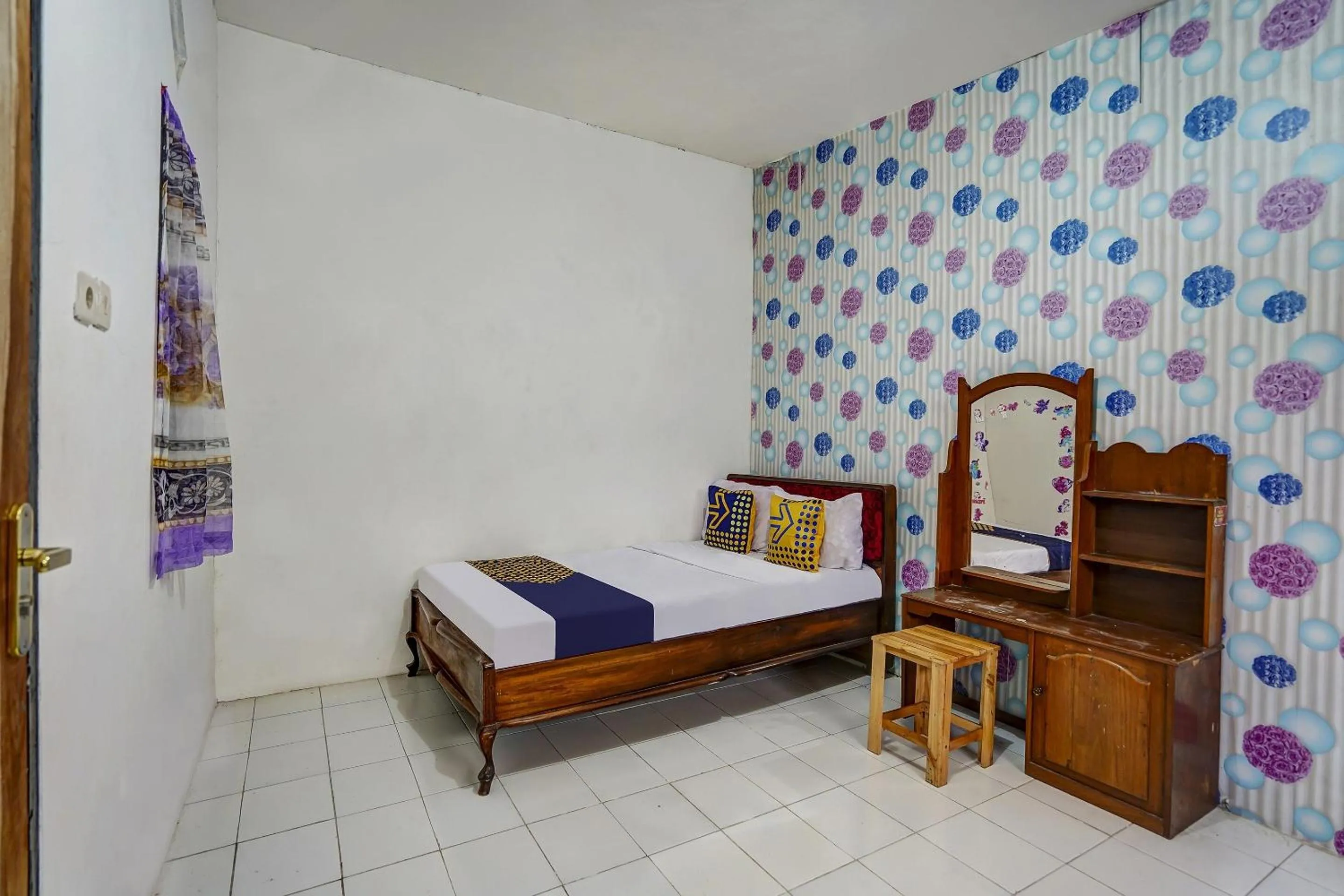 Bedroom, Bed in Hotel O Syariah Desa Wisata Lembah Gunung Tumpeng