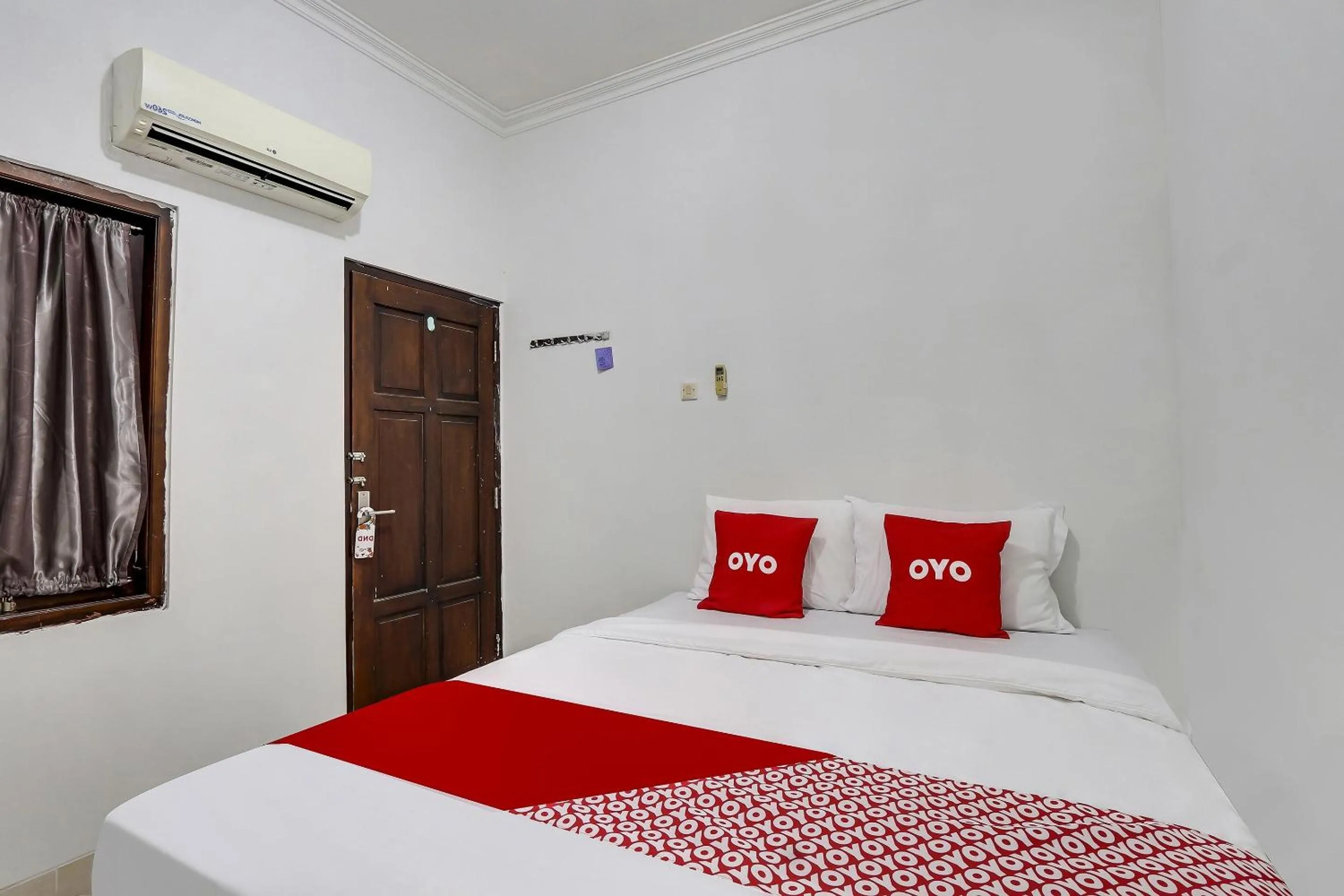 Bedroom, Bed in Hotel O Nathania Exclusive
