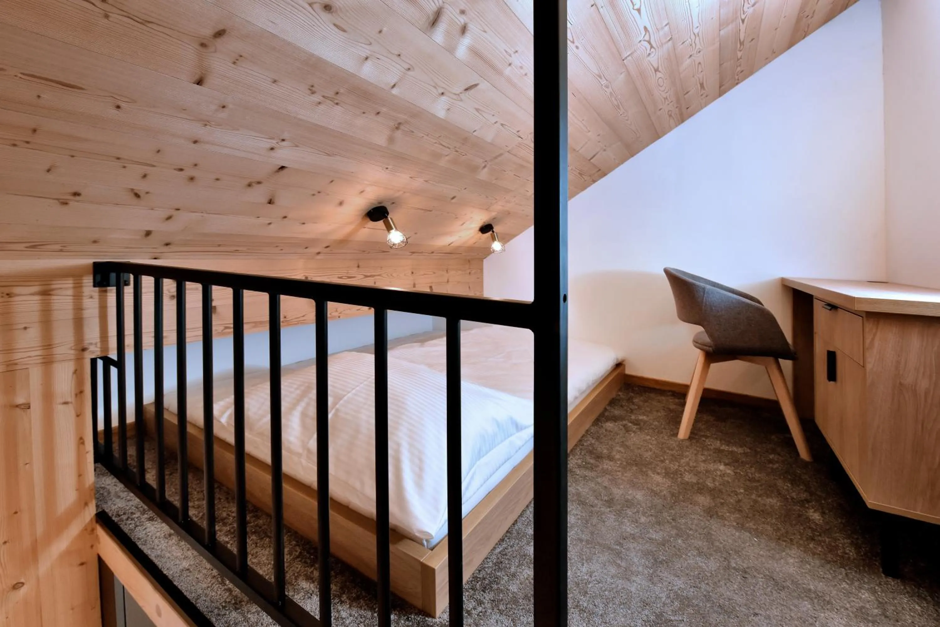 Bedroom, Bed in APLEND Hotel Ovruč