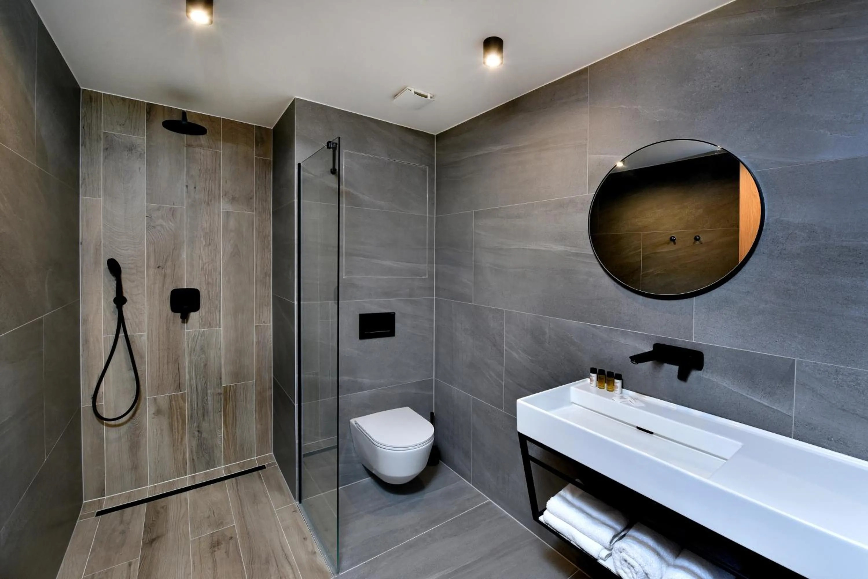 Shower in APLEND Hotel Ovruč