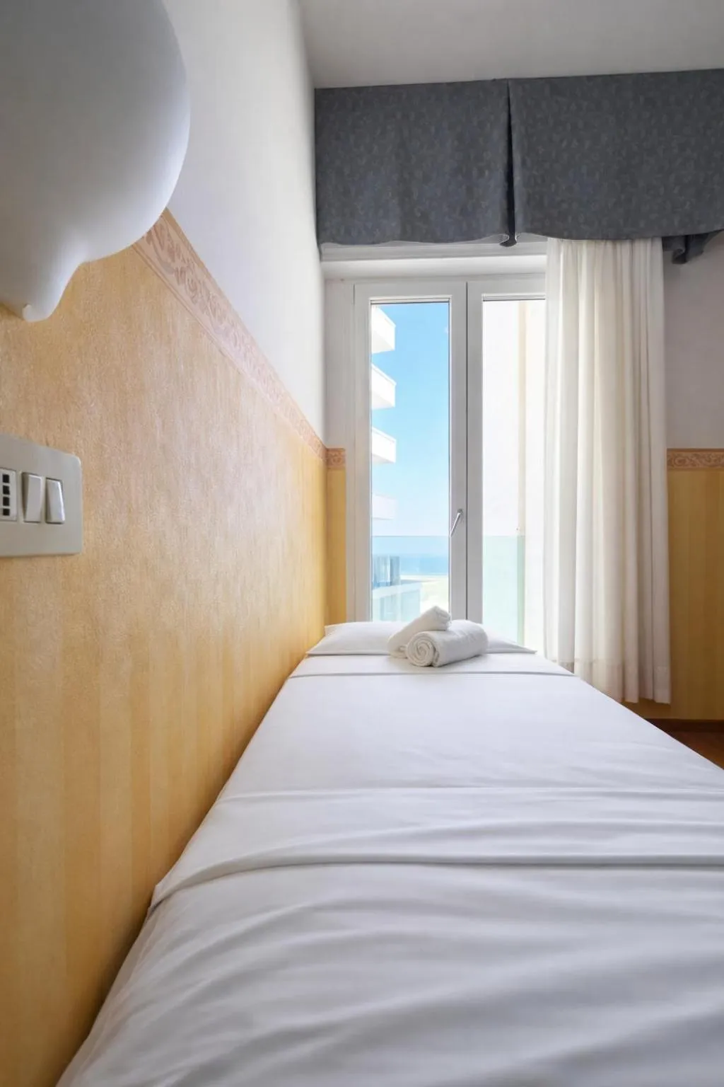 Bed in Hotel Regina Fronte Mare
