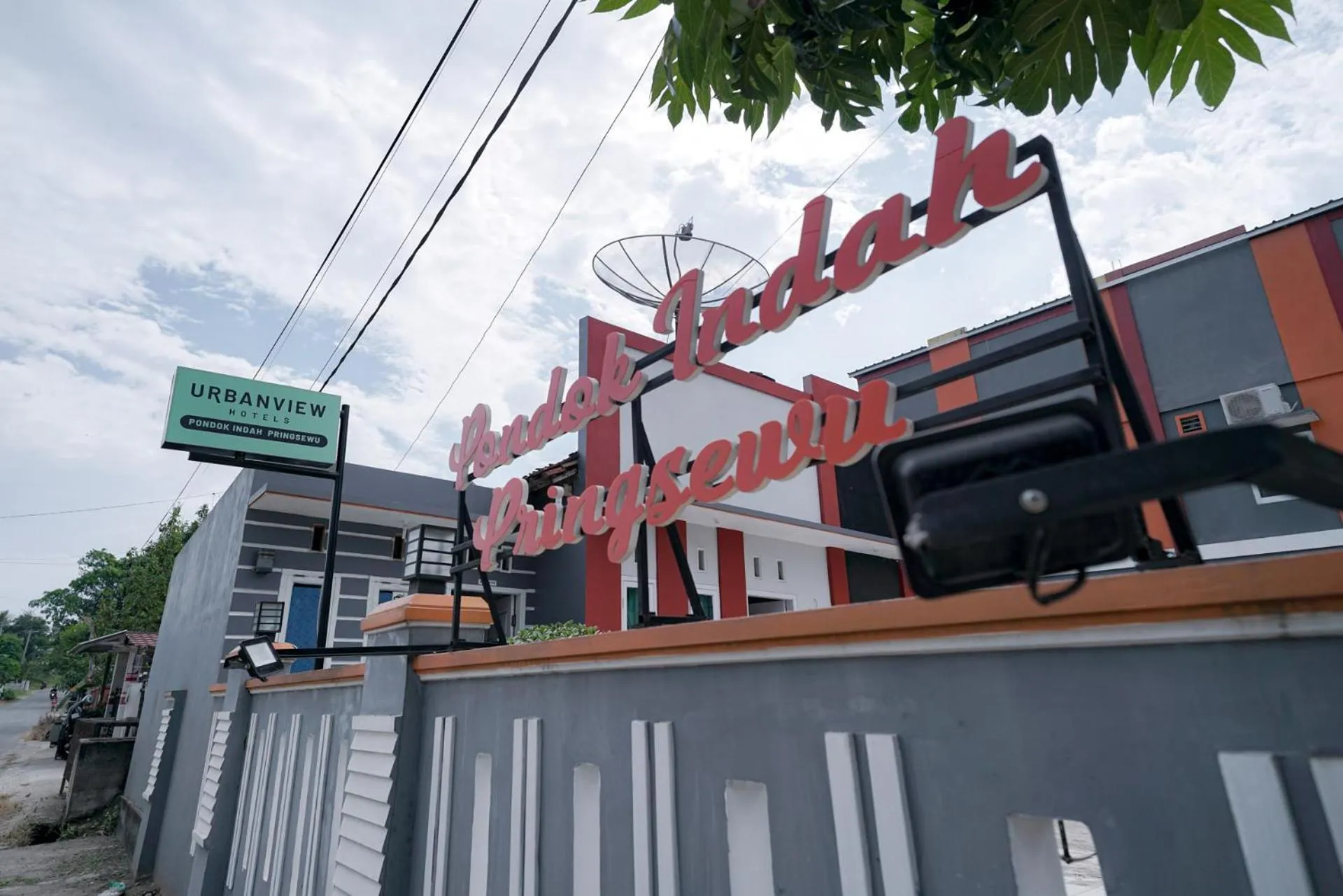 Property building in Urbanview Hotel Pondok Indah Pringsewu By RedDoorz