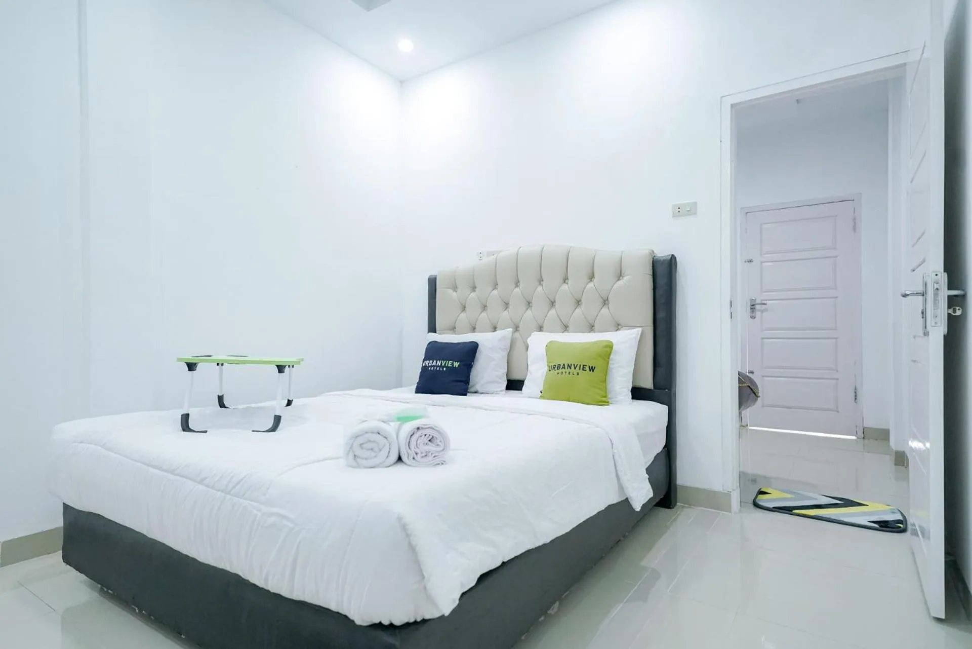 Photo of the whole room, Bed in Urbanview Hotel Pondok Indah Pringsewu By RedDoorz