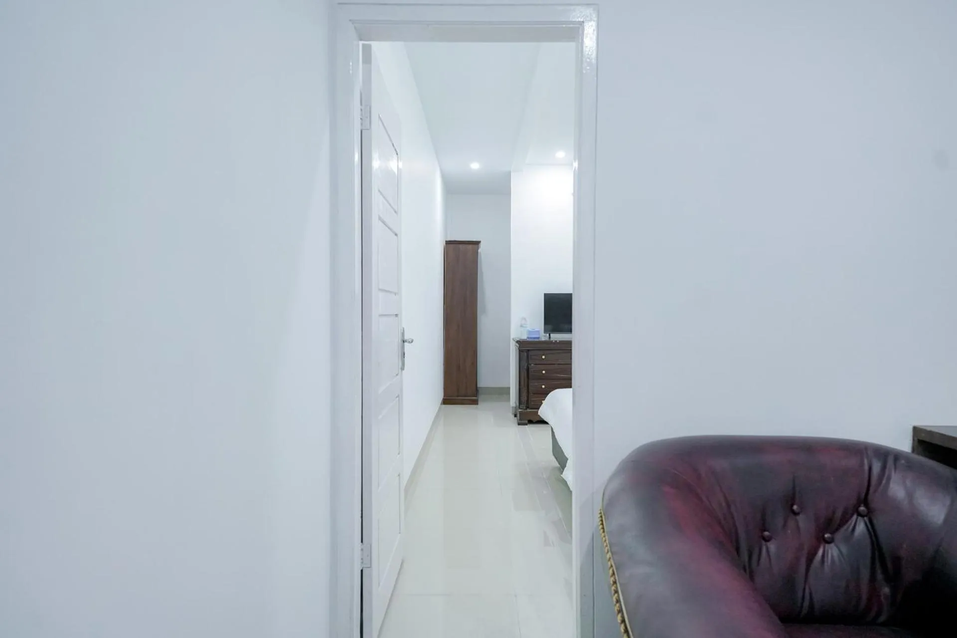 Seating area in Urbanview Hotel Pondok Indah Pringsewu By RedDoorz