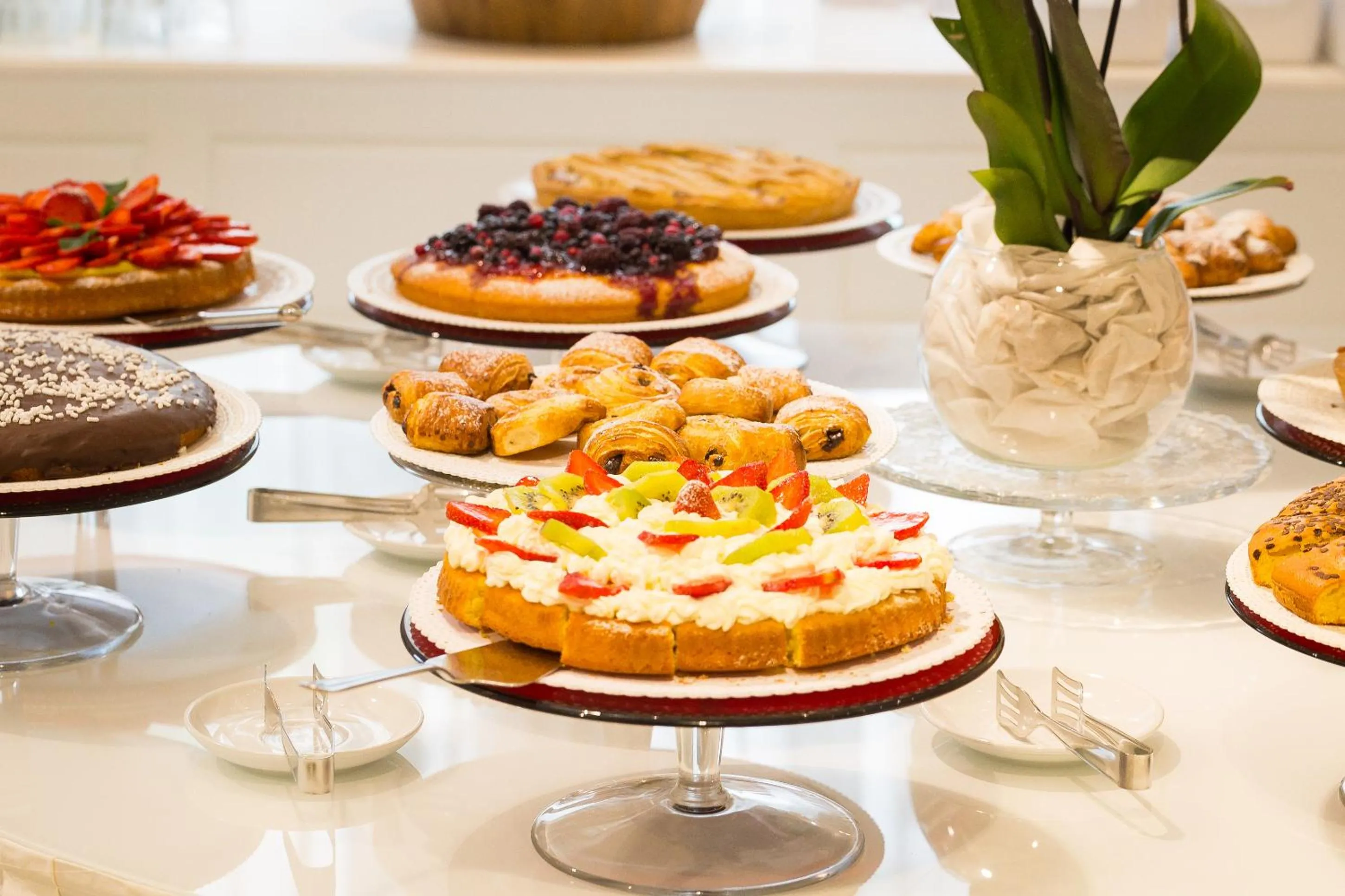 Food and drinks in Hotel Milton Roma