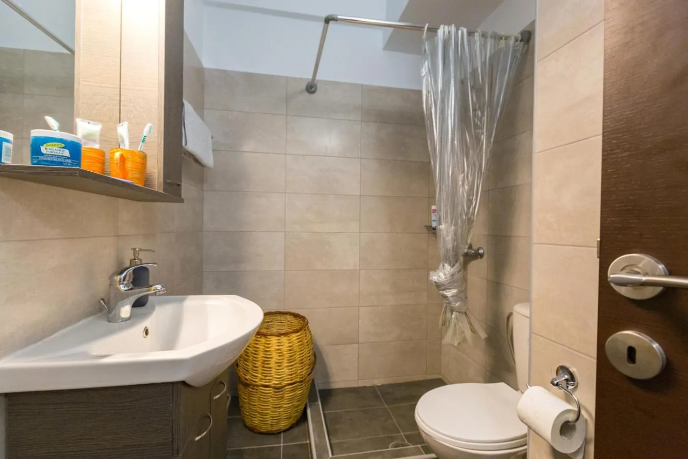Bathroom in Apartment at Metaxourgio 1 bed 2 pers by MPS