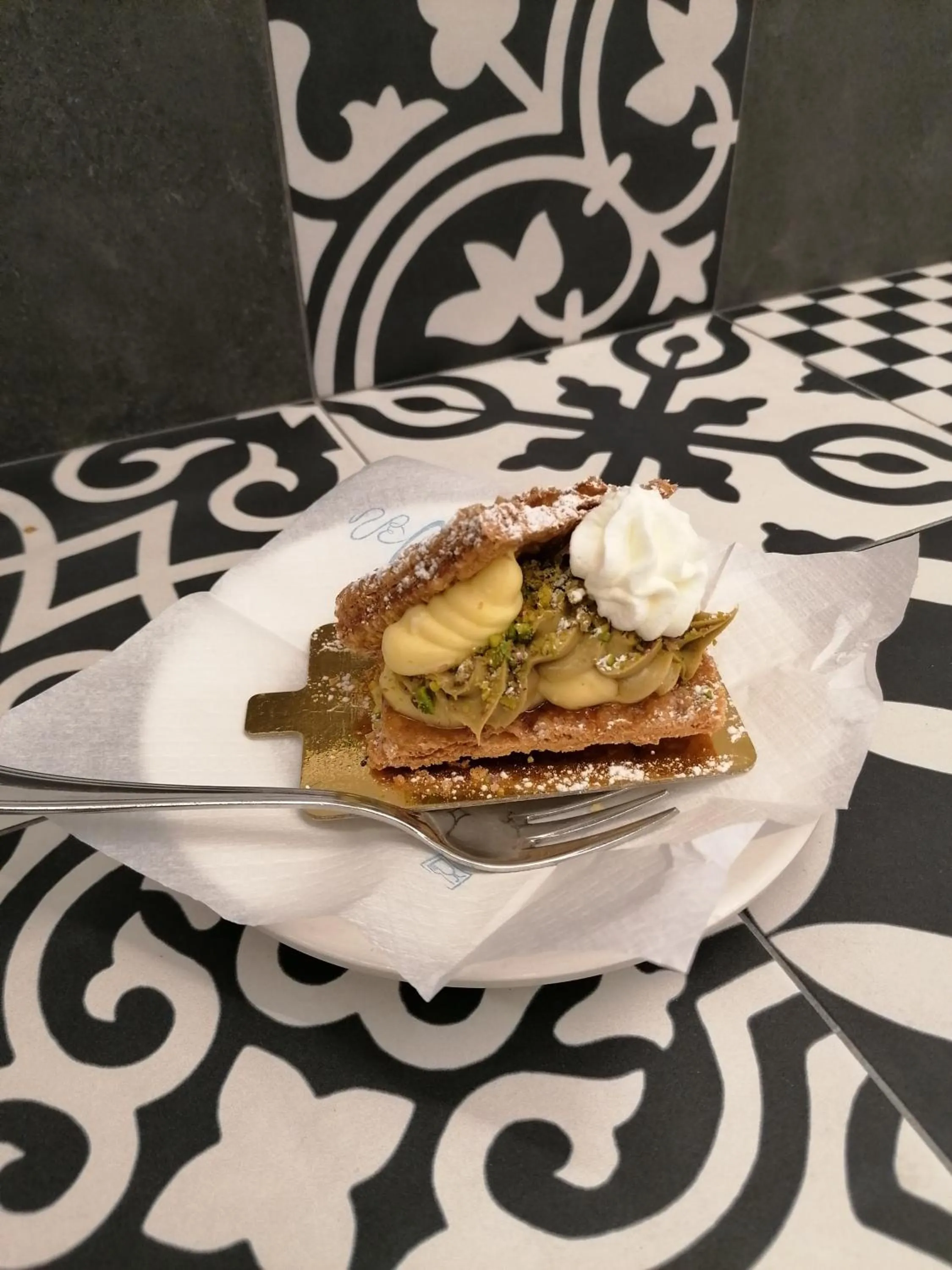 Food and drinks in Hotel Il Gabbiano Beach