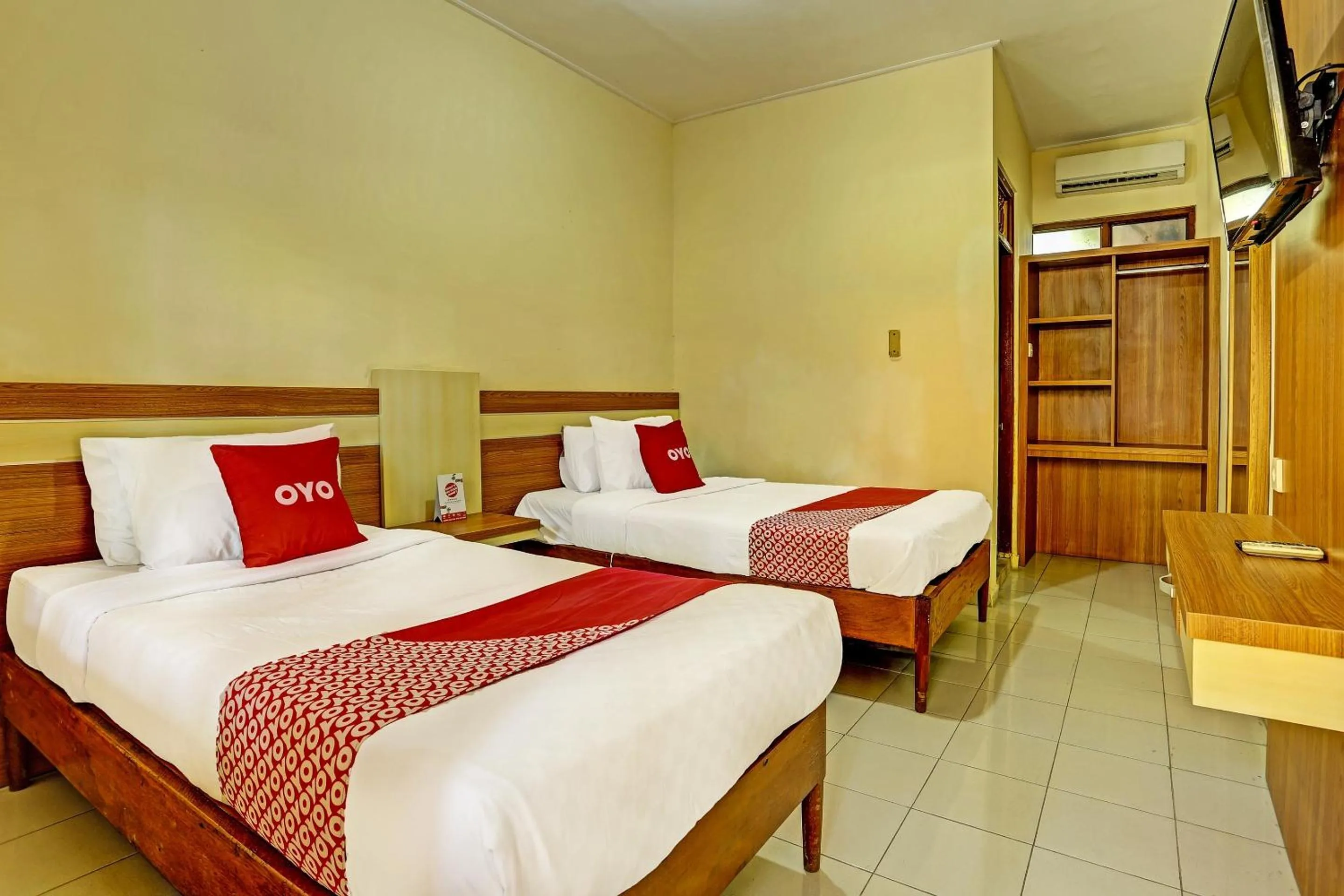 Bedroom, Bed in OYO Collection O 91125 Puri Dewa Bharata