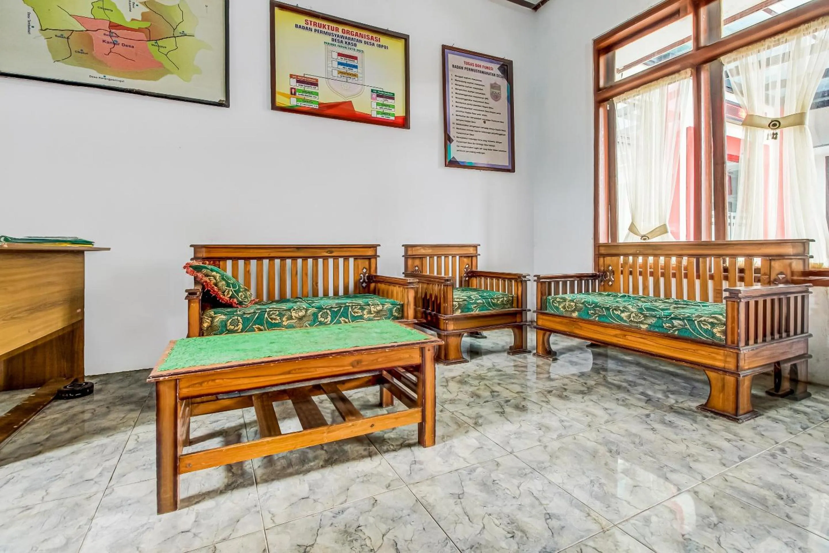 Lobby or reception in Hotel O Desa Wisata Kaso Near Kantor Kepala Desa Kaso