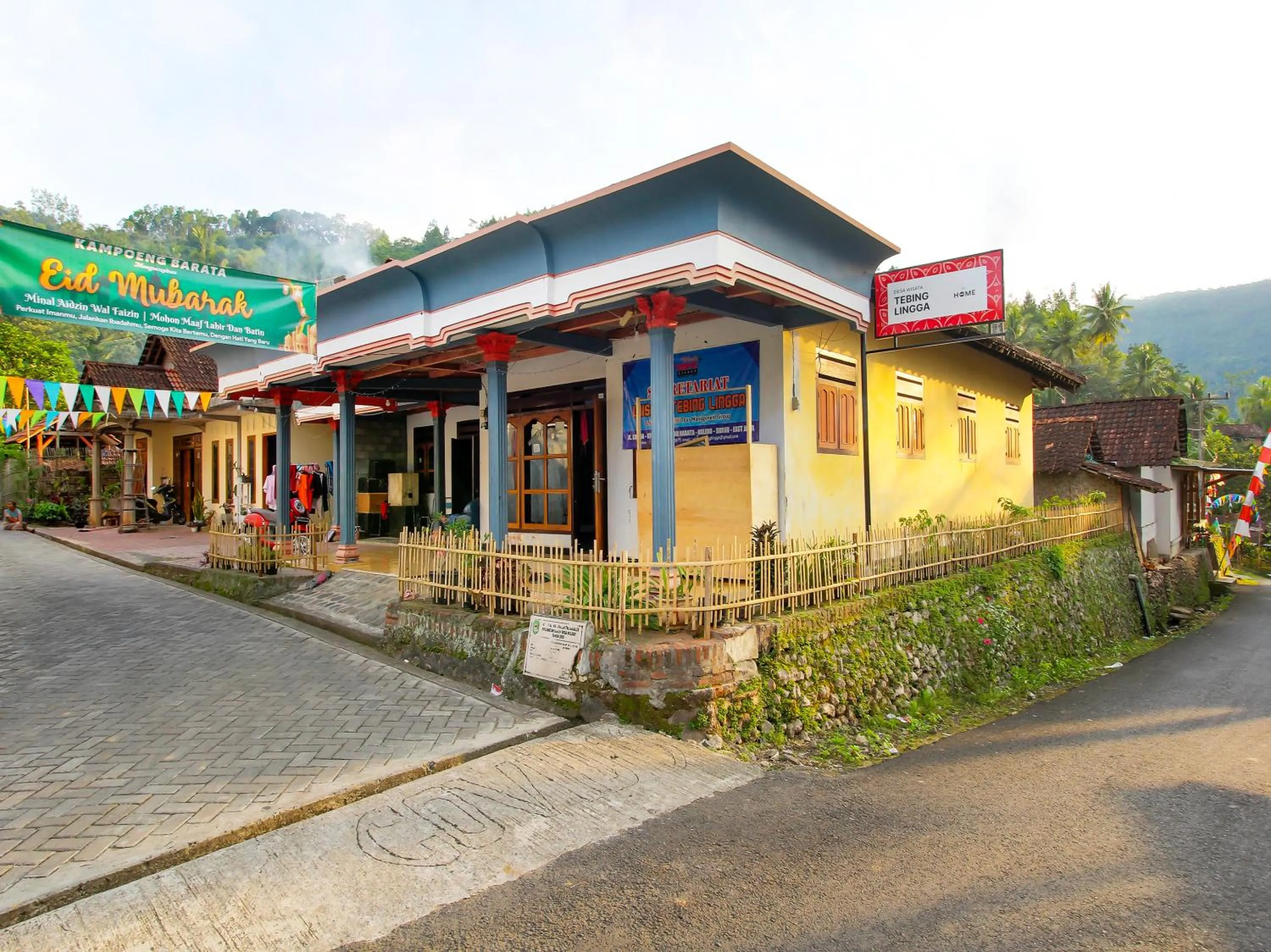 Facade/entrance in Hotel O Desa Wisata Tebing Lingga