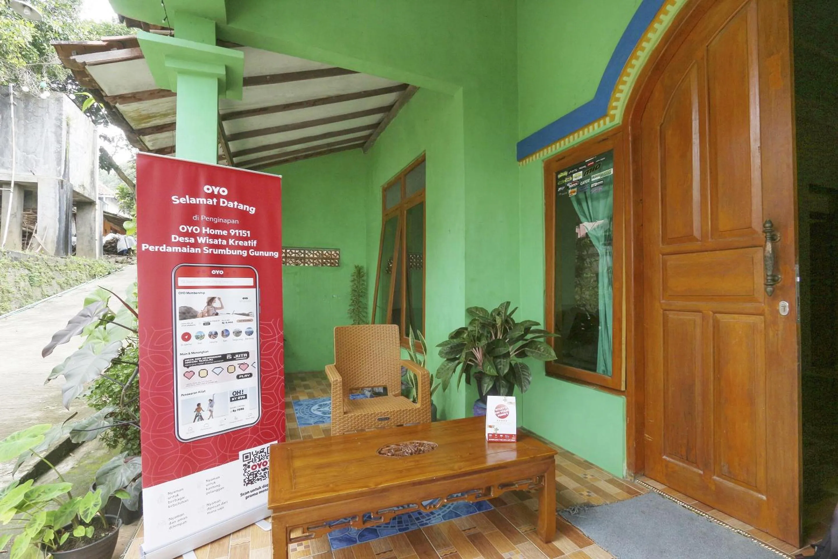 Lobby or reception in OYO Homes 91151 Desa Wisata Kreatif Perdamaian Srumbung Gunung