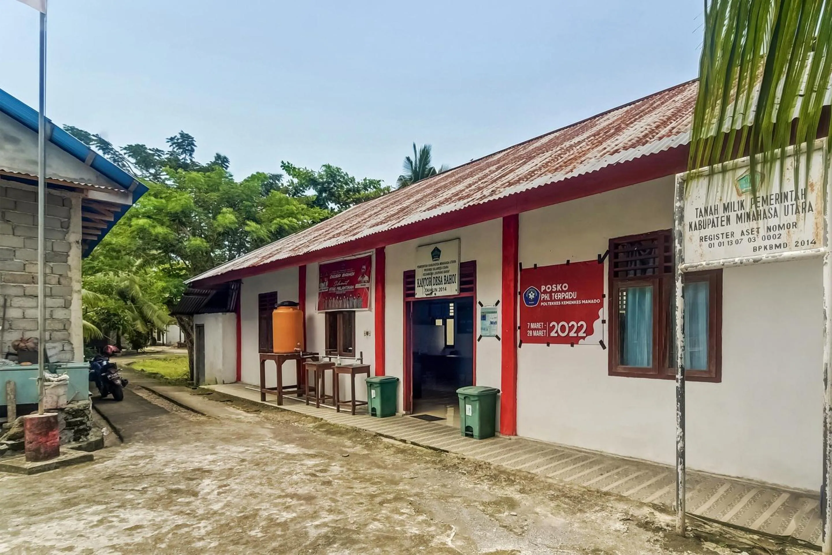 Facade/entrance in OYO Homes 91148 Homesstay Desa Wisata Bahoi Near Ekowisata Mangrove Desa Bahoi