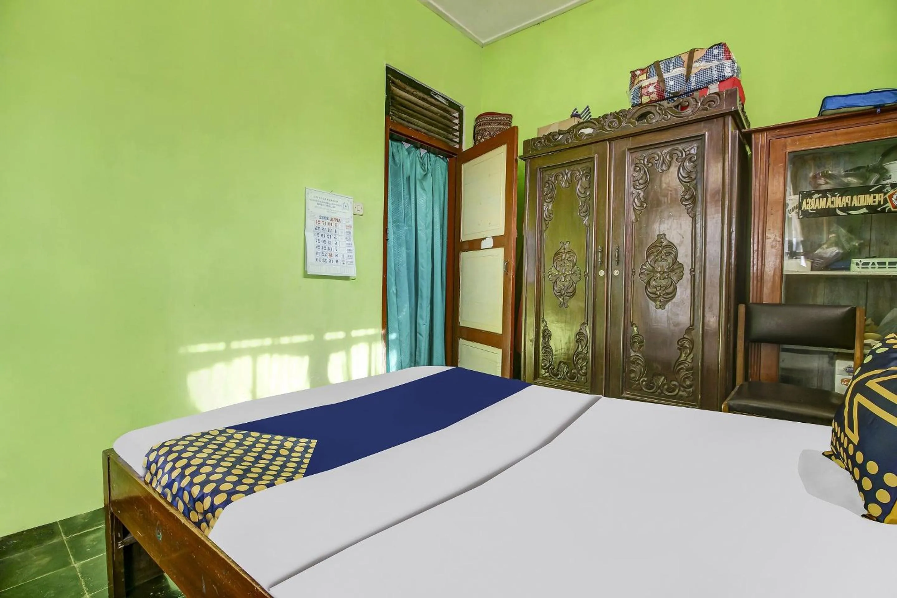 Bedroom, Bed in Hotel O Desa Wisata Selamanik Ciamis