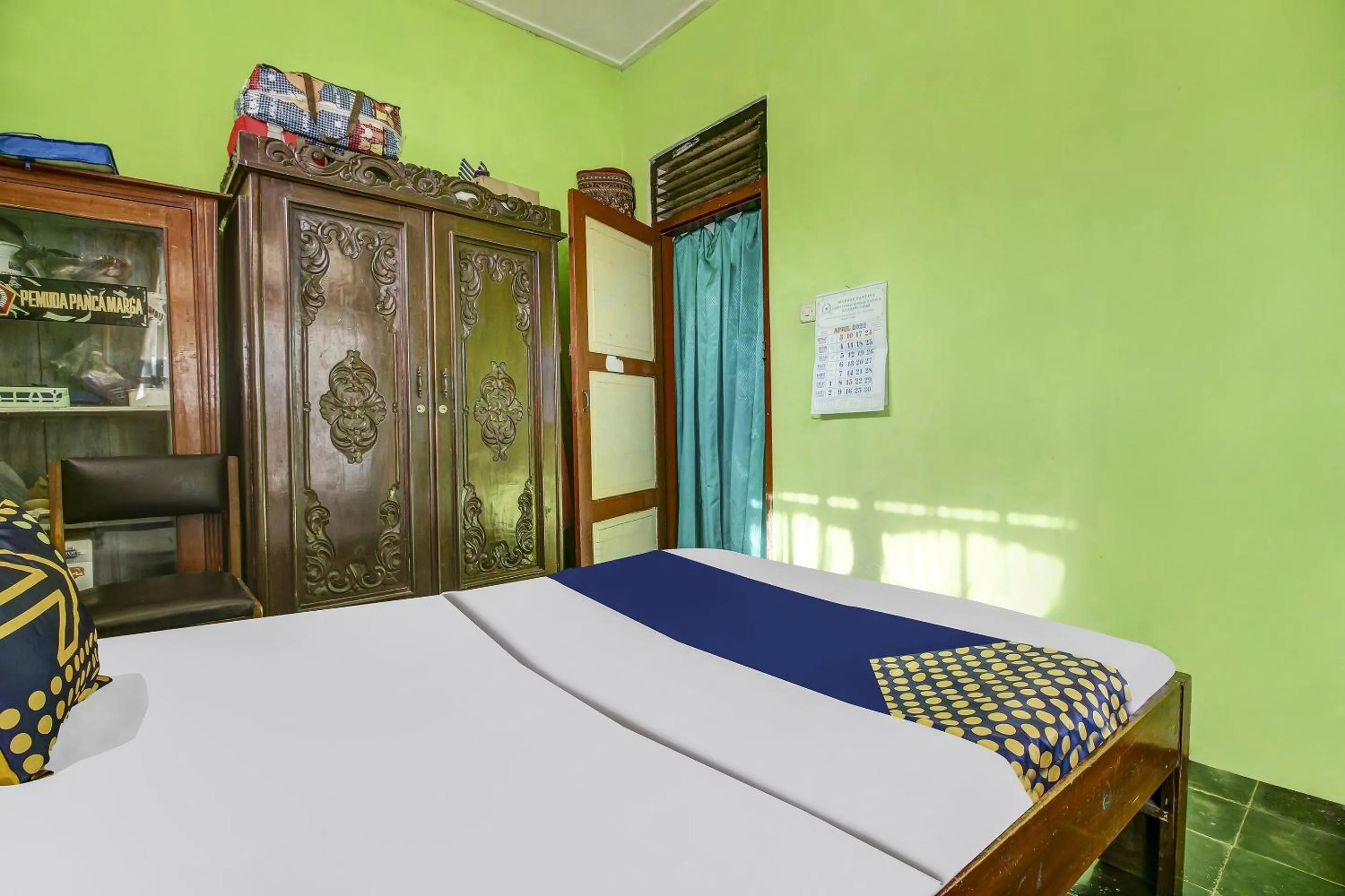 Bedroom, Bed in Hotel O Desa Wisata Selamanik Ciamis