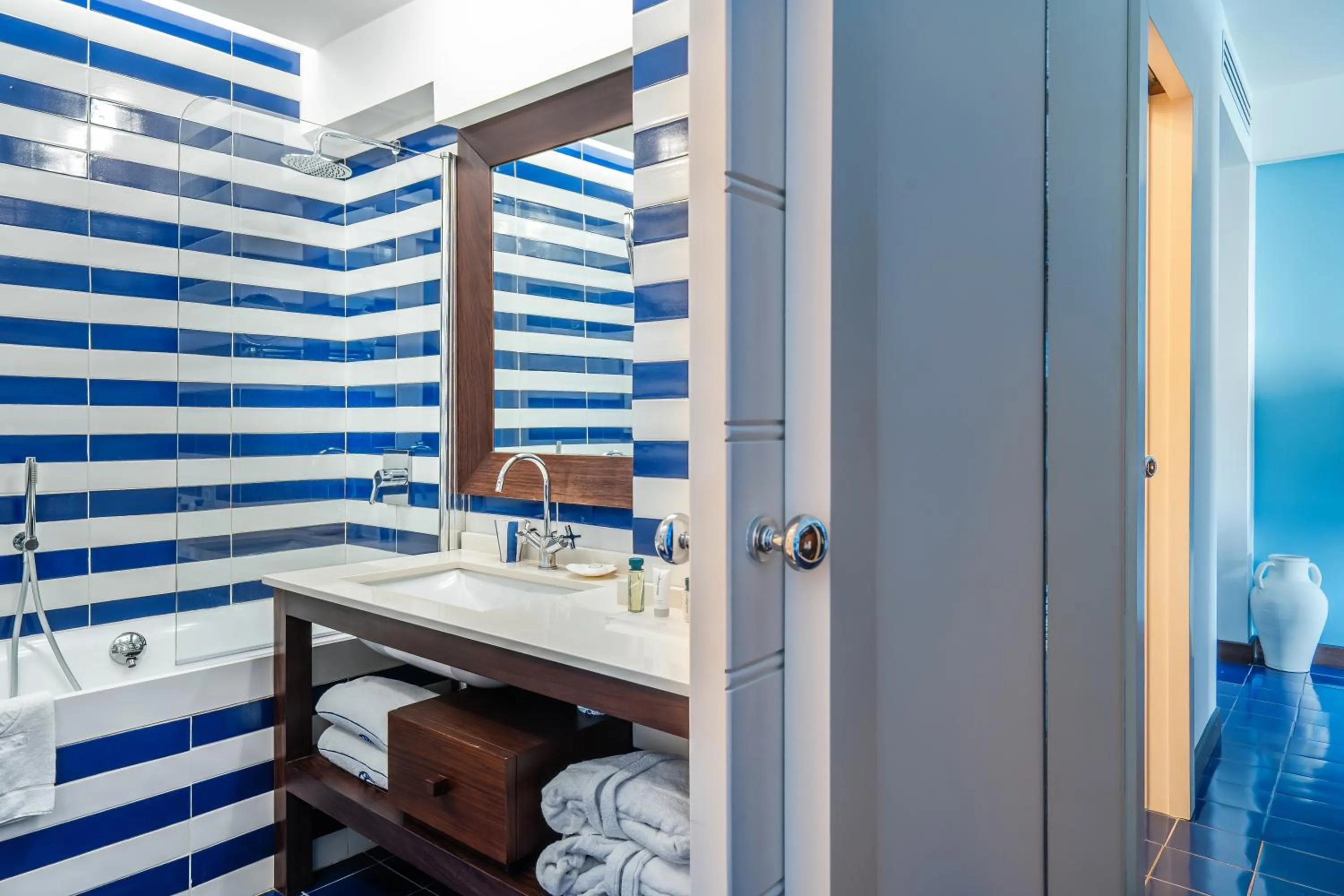 Bathroom in Capo la Gala Hotel&Wellness