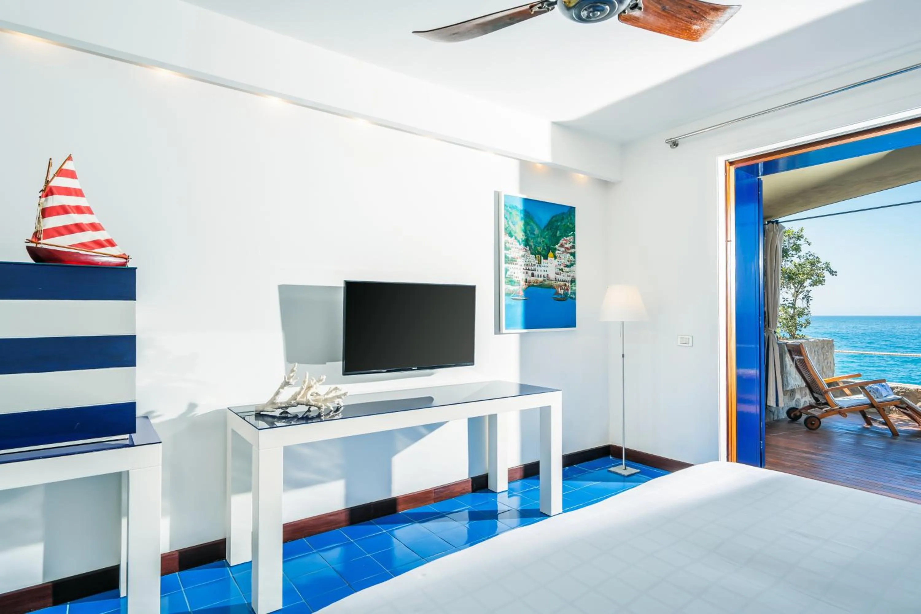 View (from property/room), Bed in Capo la Gala Hotel&Wellness