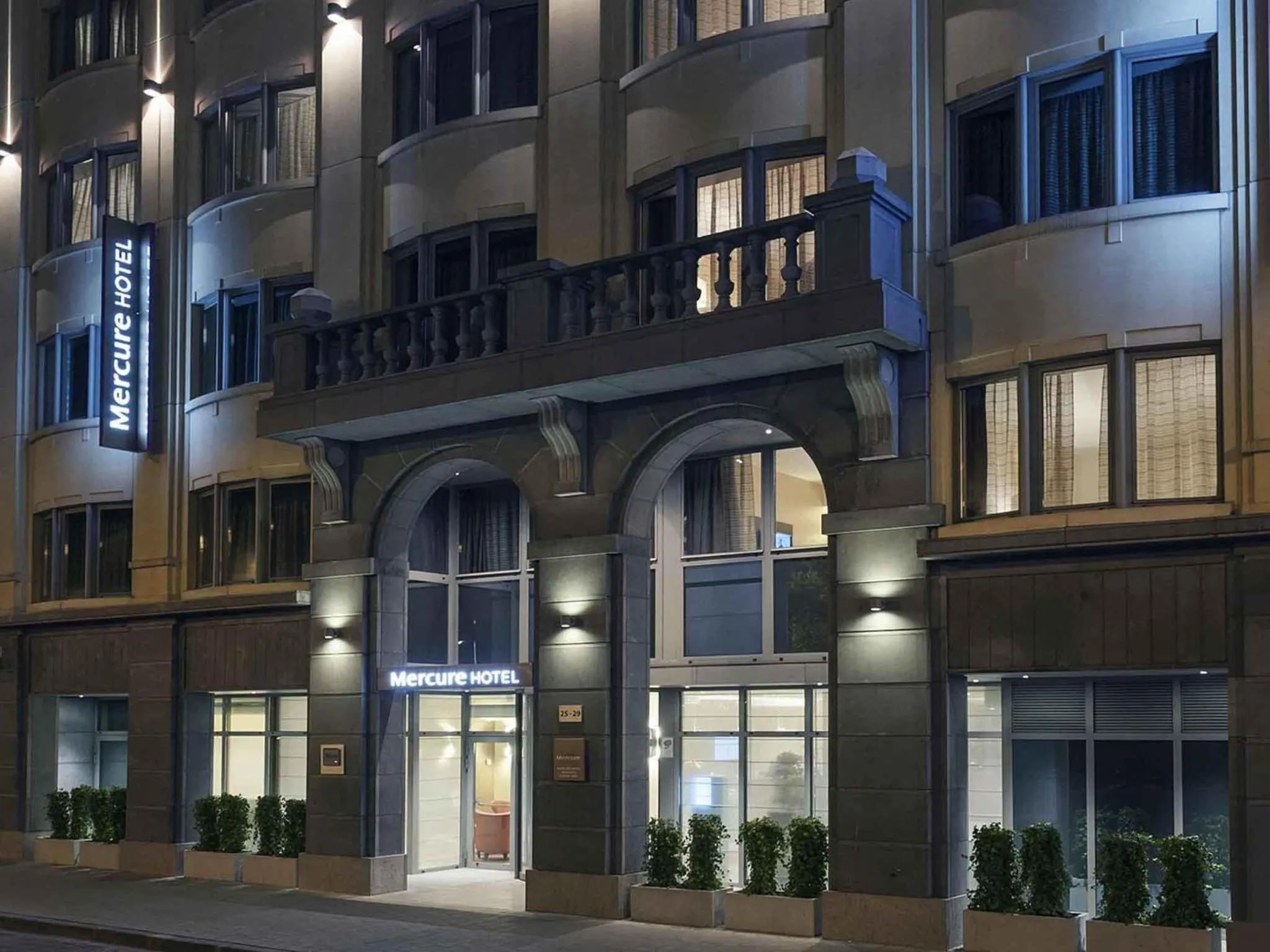 Property building in Mercure Hotel Brussels Centre Midi