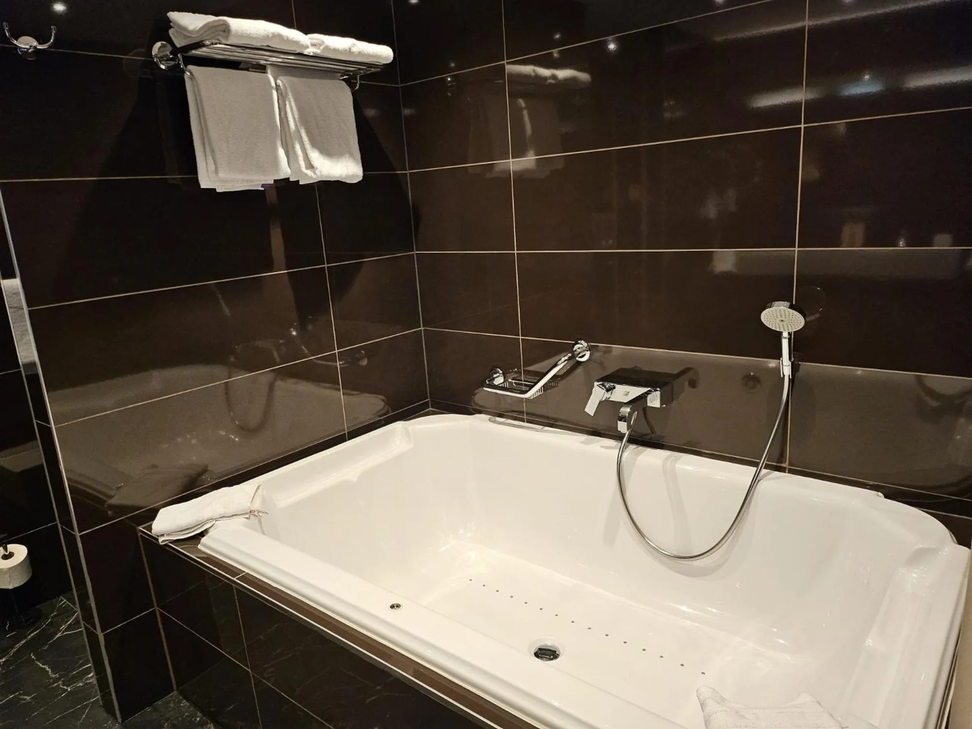 Property building in Mercure Hotel Brussels Centre Midi