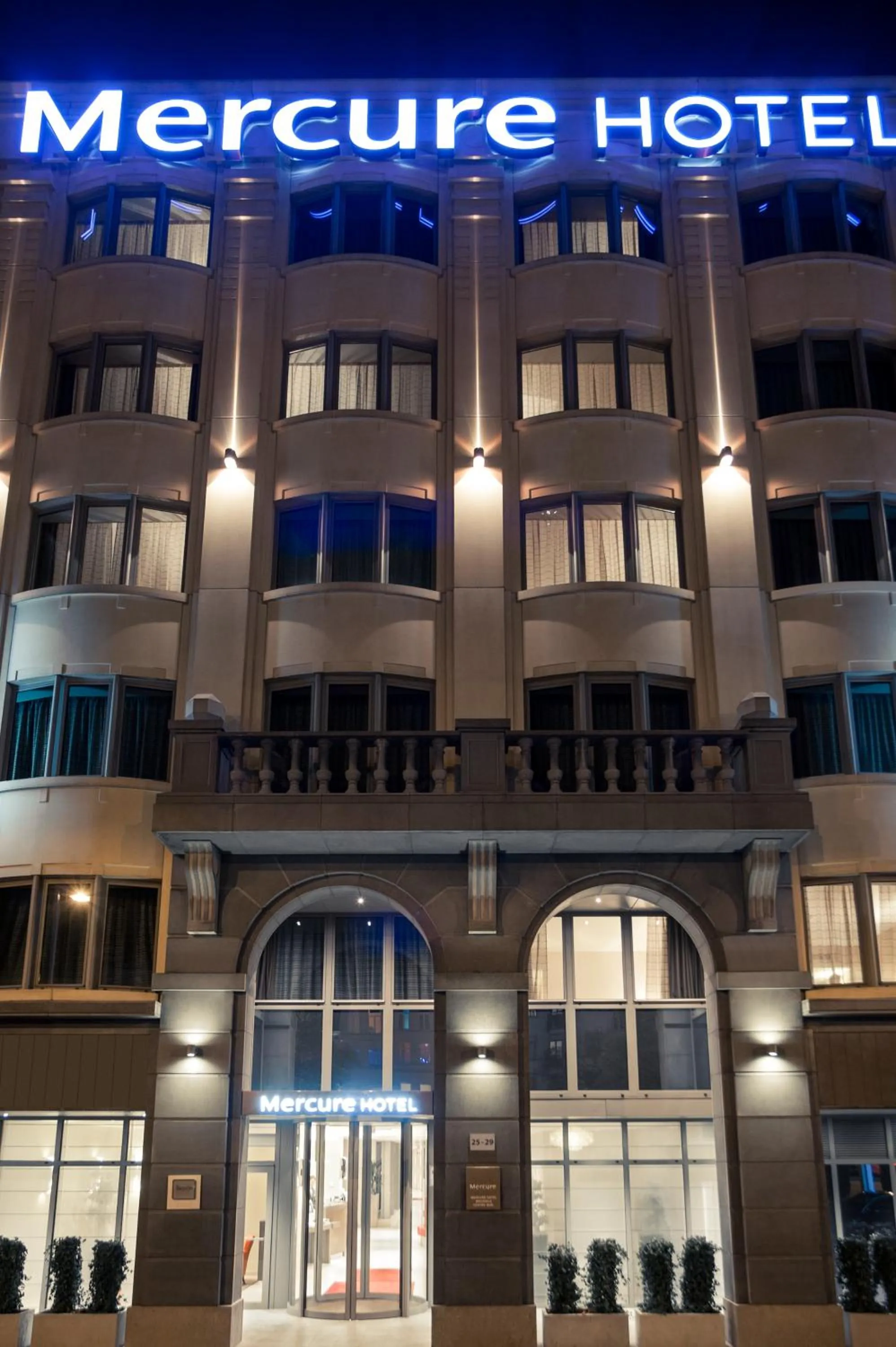 Property building in Mercure Hotel Brussels Centre Midi