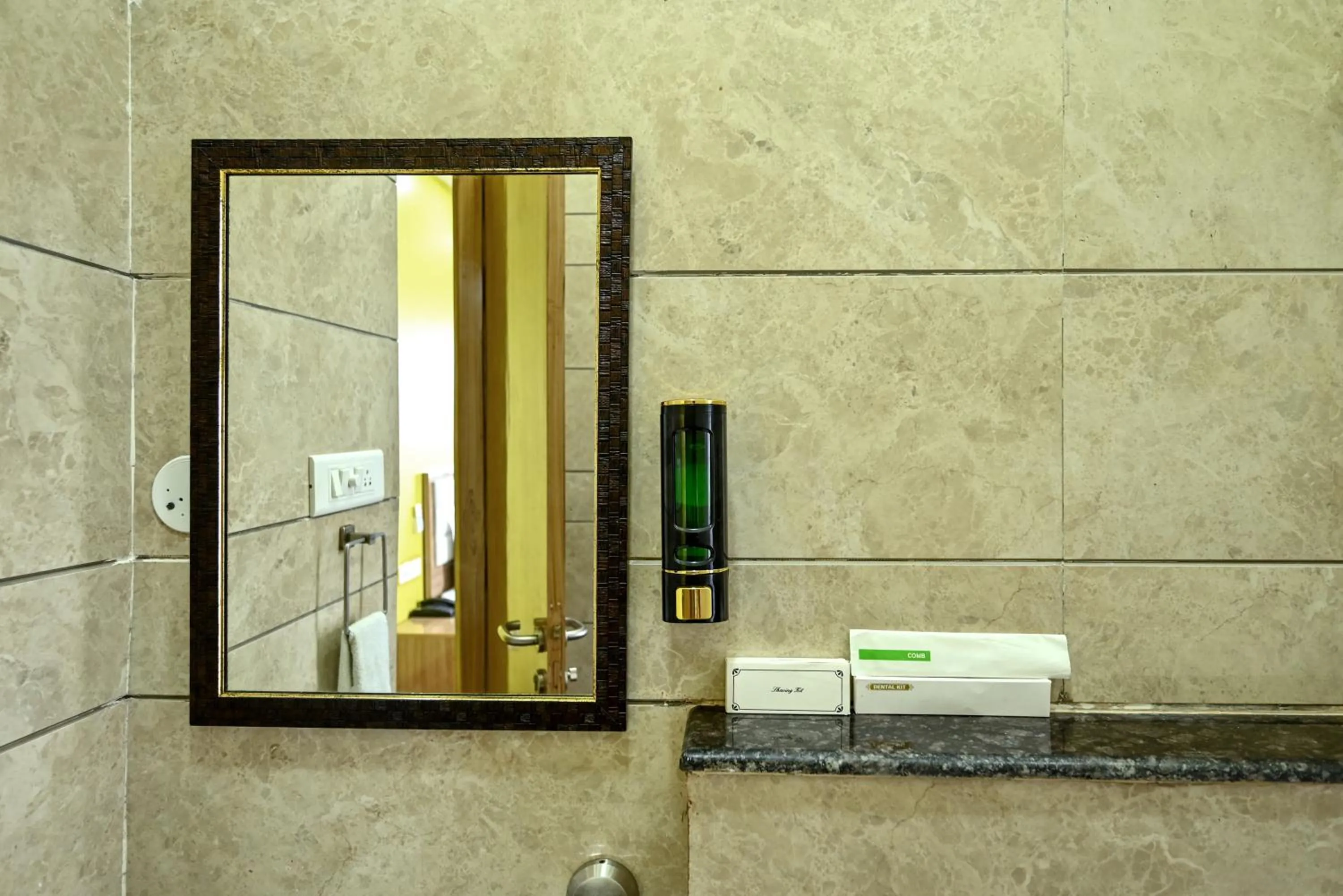 Bathroom in Hotel SKS Grand Palace-Vrindāvan