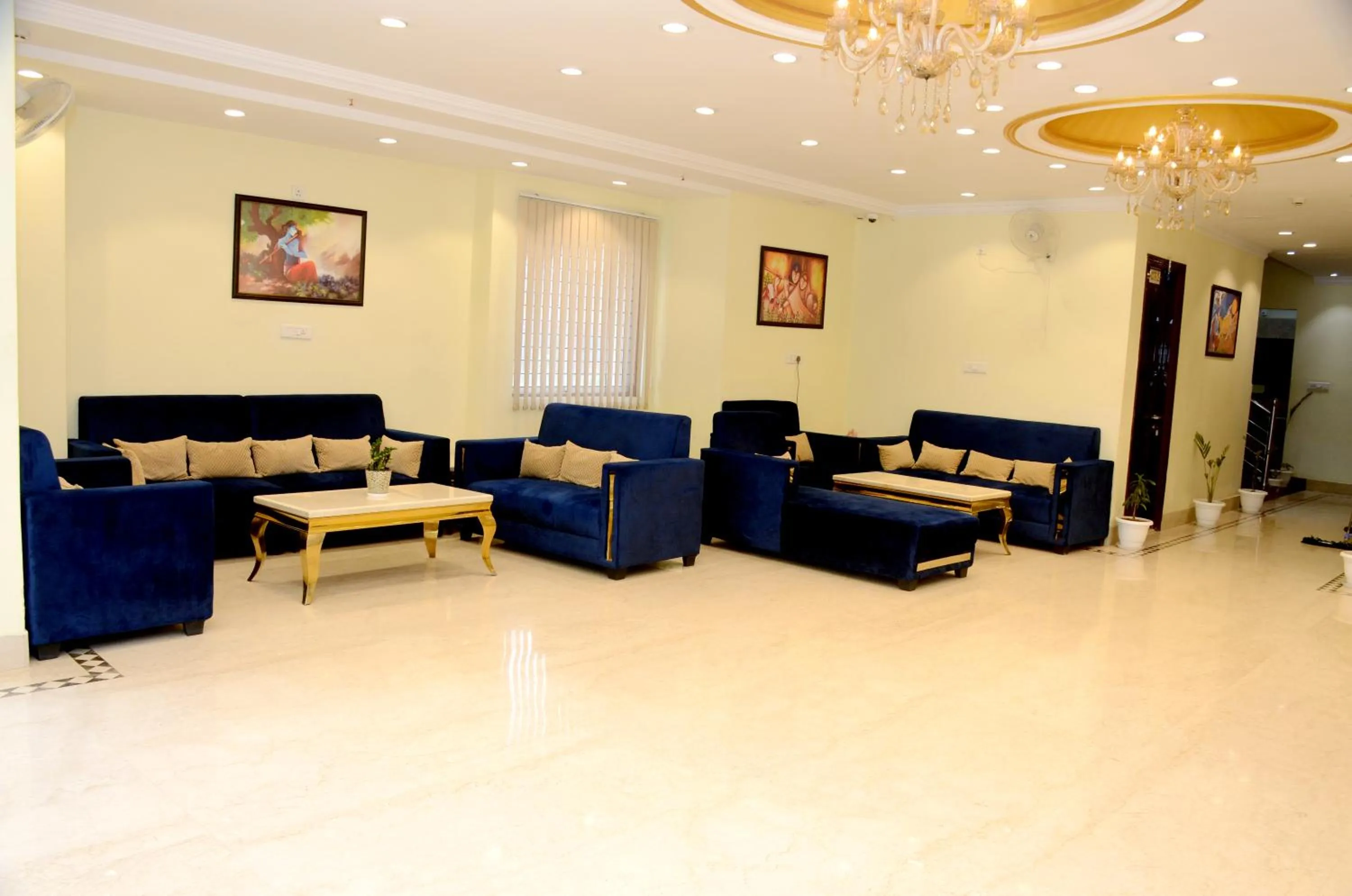 Seating area in Hotel SKS Grand Palace-Vrindāvan