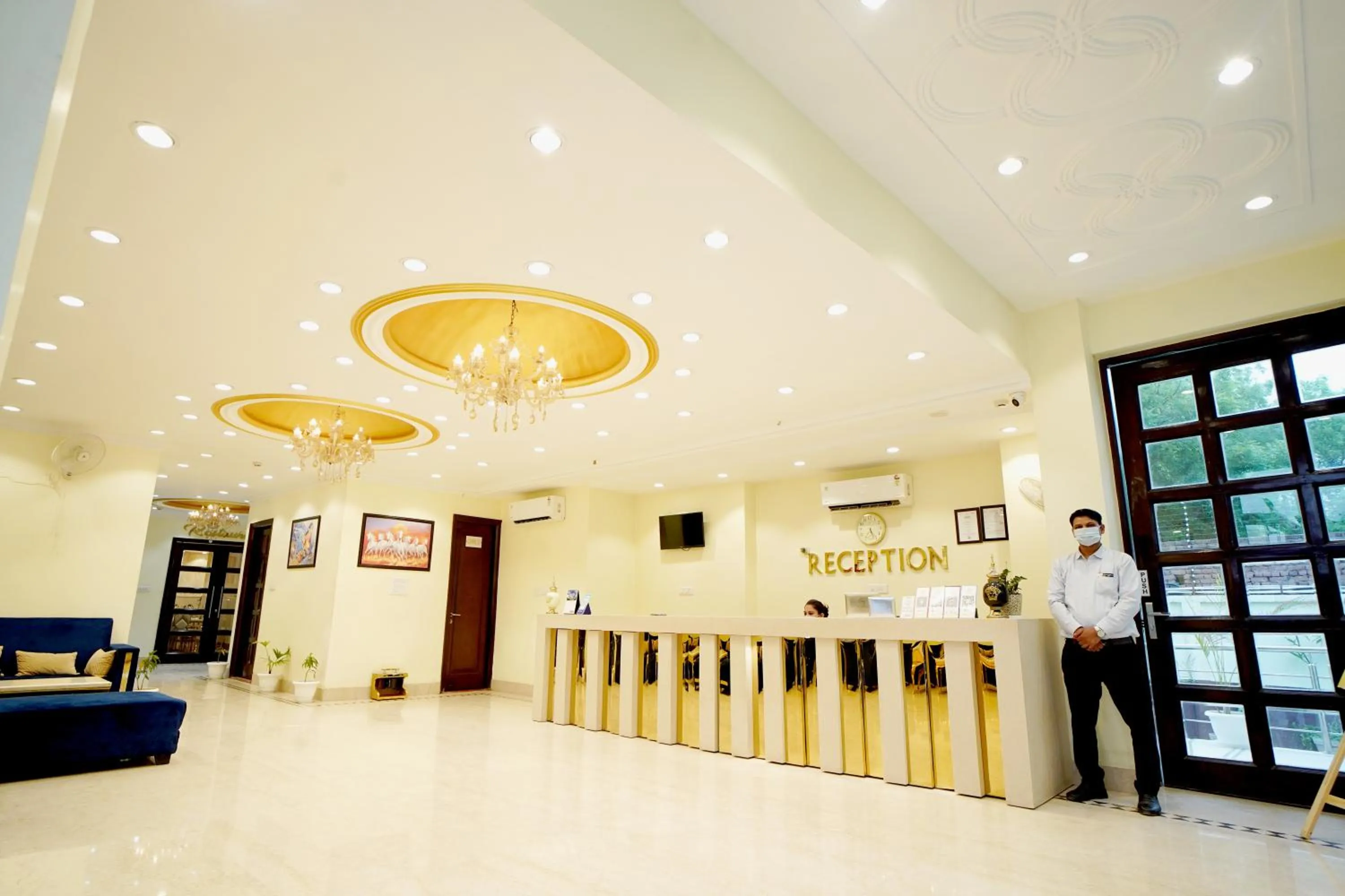 Lobby or reception in Hotel SKS Grand Palace-Vrindāvan