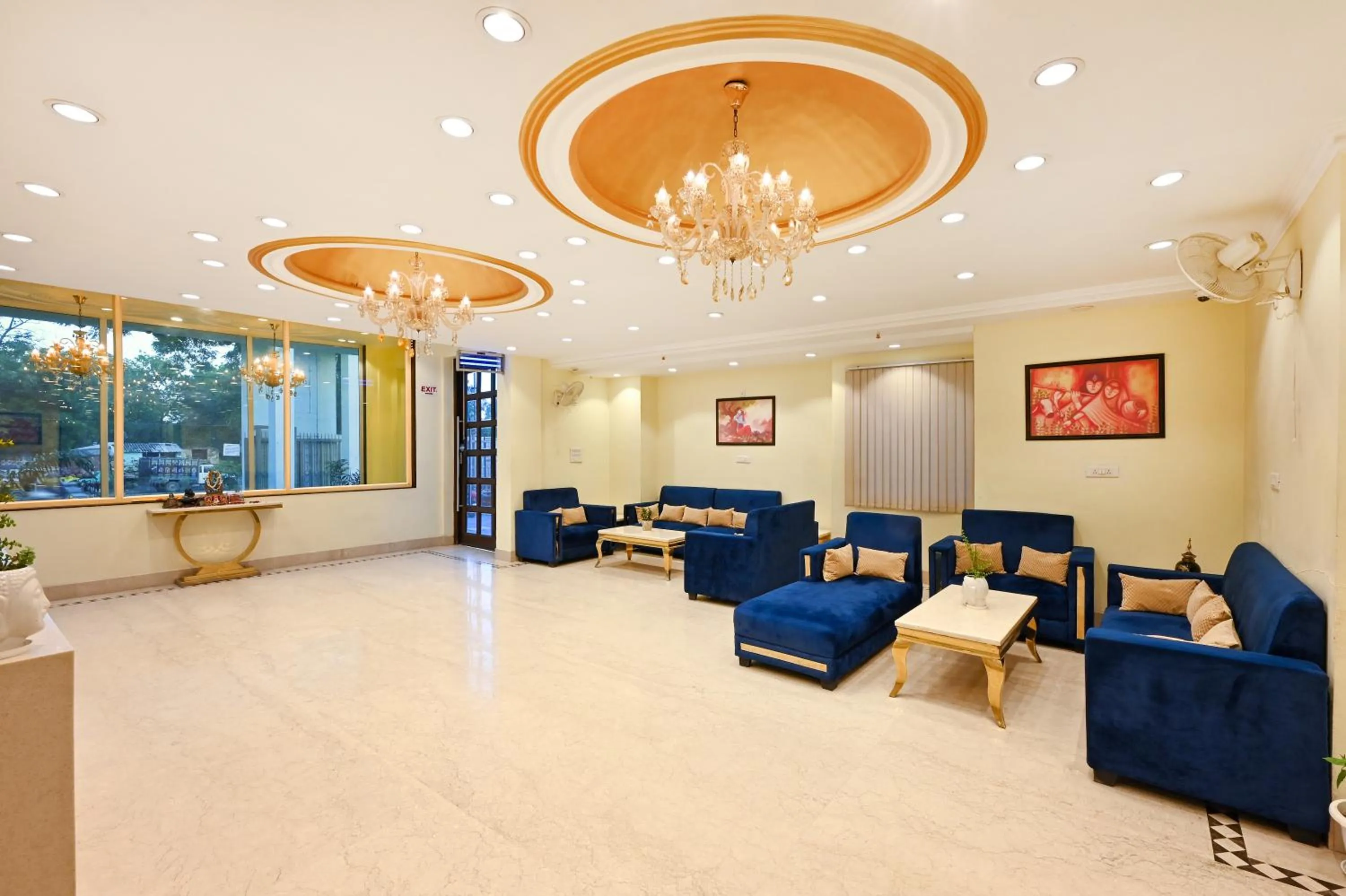 Seating area in Hotel SKS Grand Palace-Vrindāvan