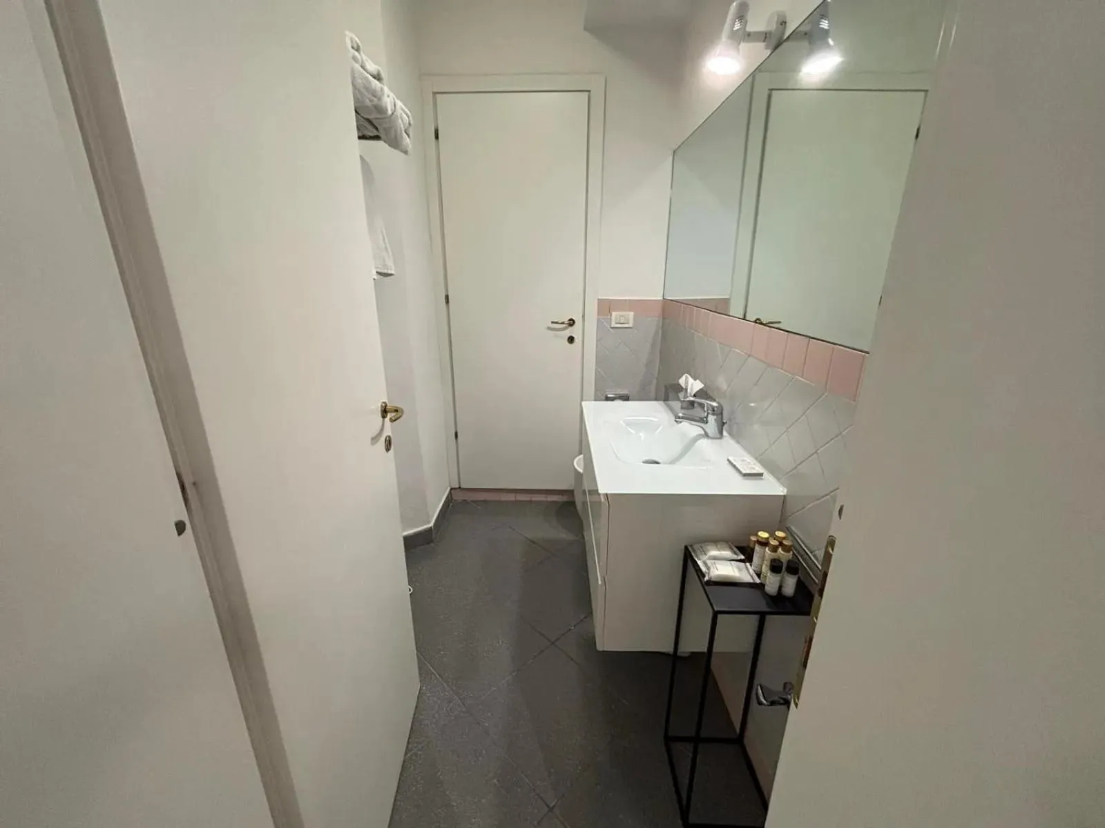 Bathroom in Phi Hotel Bologna Apartments